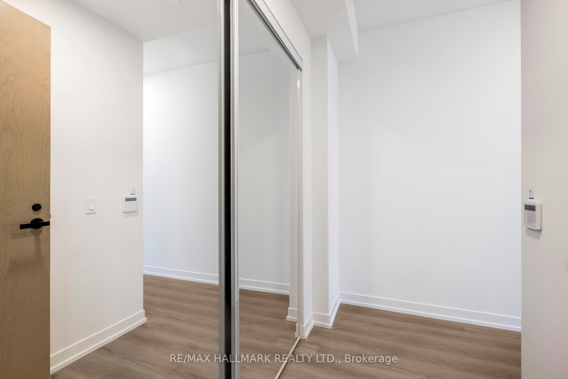 Photo 2 of Unit 4806, 225 Commerce Street, Vaughan, Vaughan Corporate Centre — HOMEH