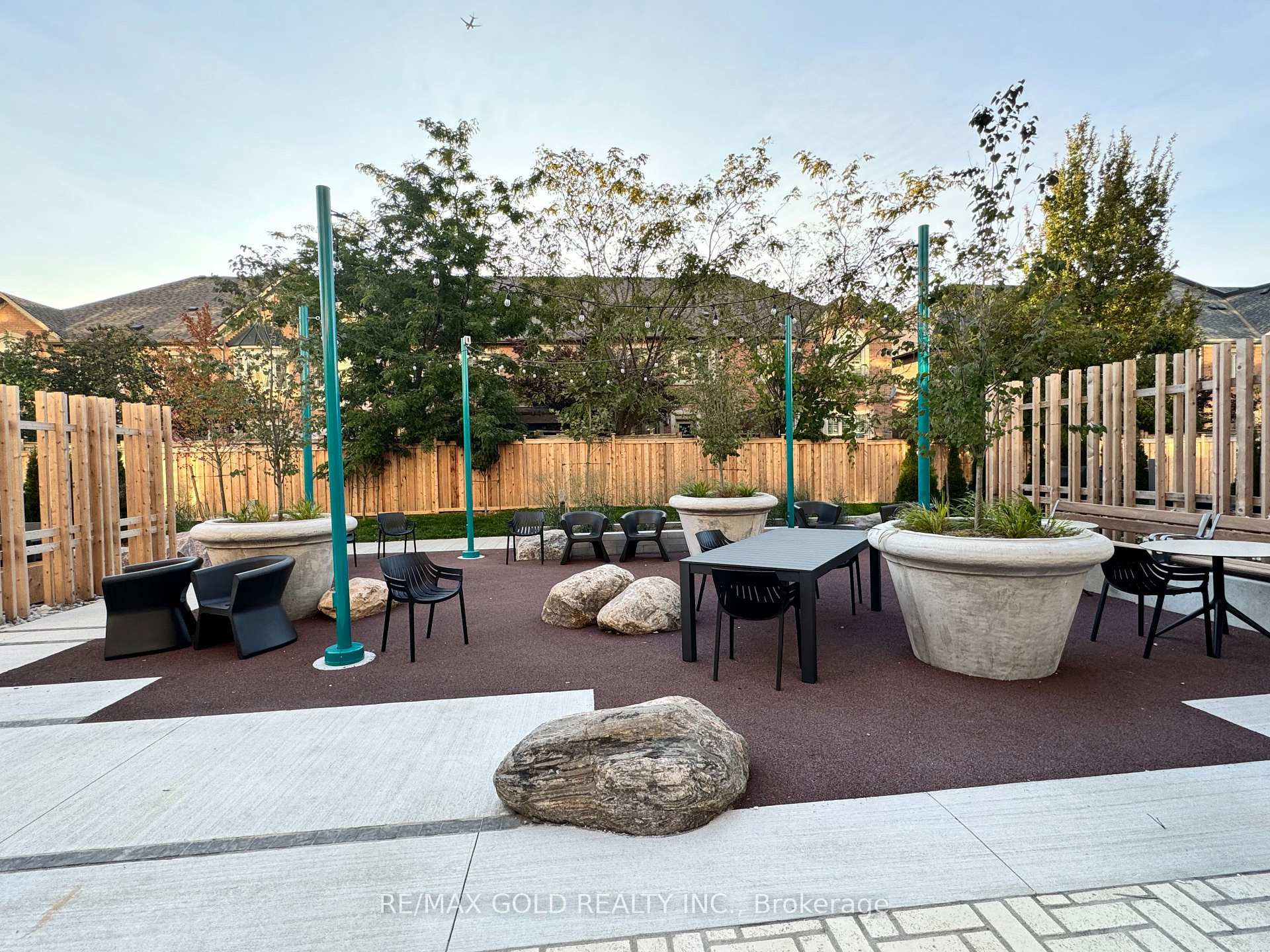 Photo 33 of Unit 1201, 8 Beverley Glen Boulevard, Vaughan, Beverley Glen — HOMEH