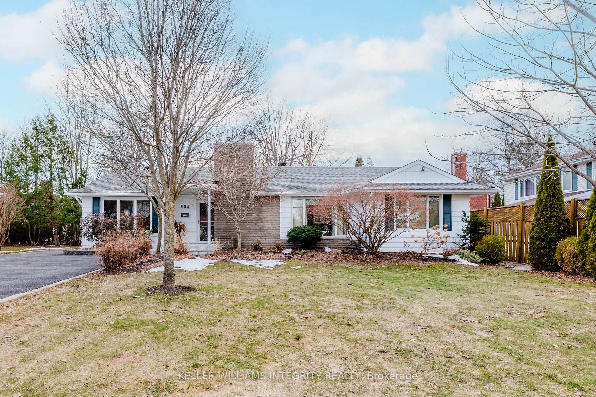 Photo 3 of 904 Riverdale Avenue, Cornwall — HOMEH