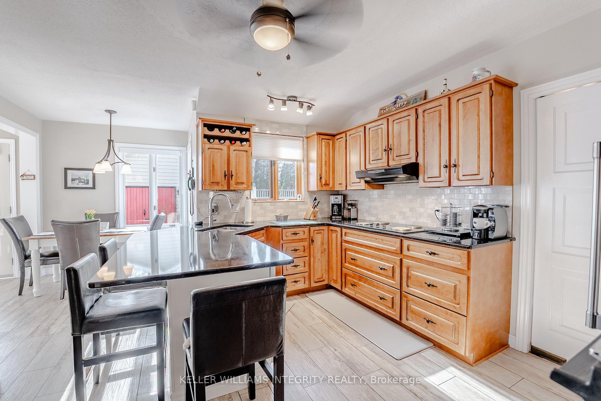 Photo 7 of 904 Riverdale Avenue, Cornwall — HOMEH