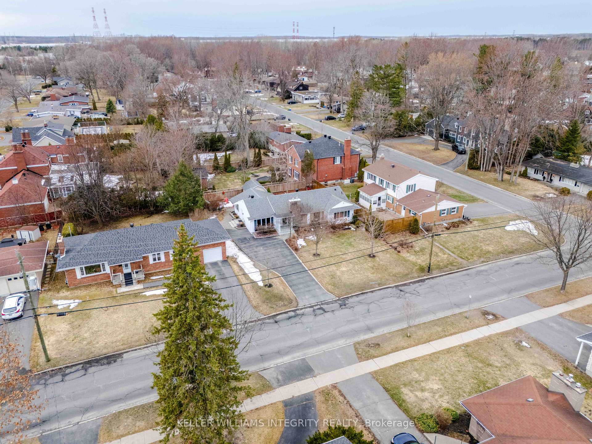 Photo 47 of 904 Riverdale Avenue, Cornwall — HOMEH
