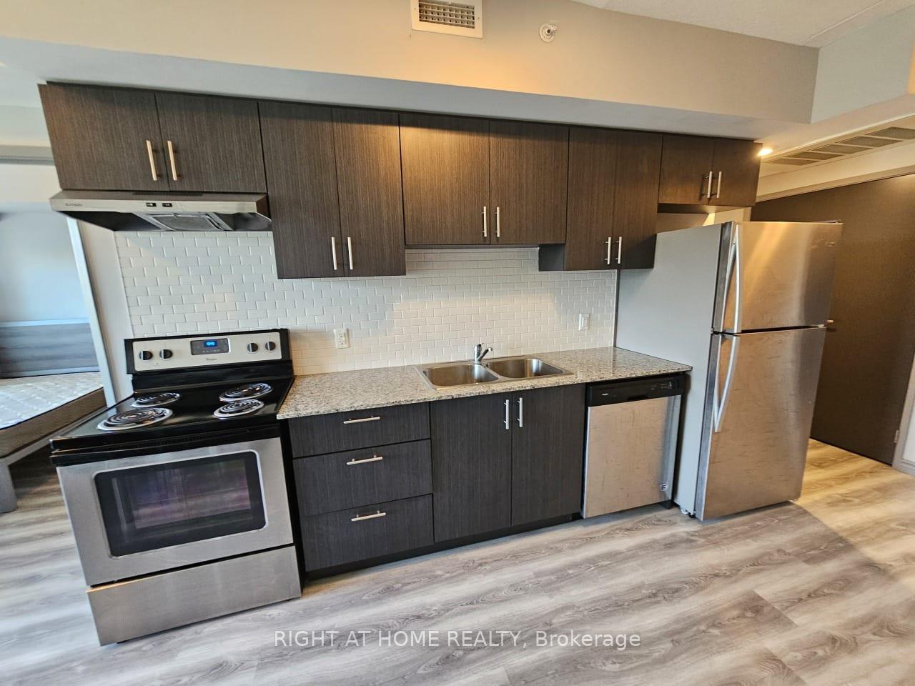 Photo 10 of Unit F608, 275 Larch Street, Waterloo — HOMEH