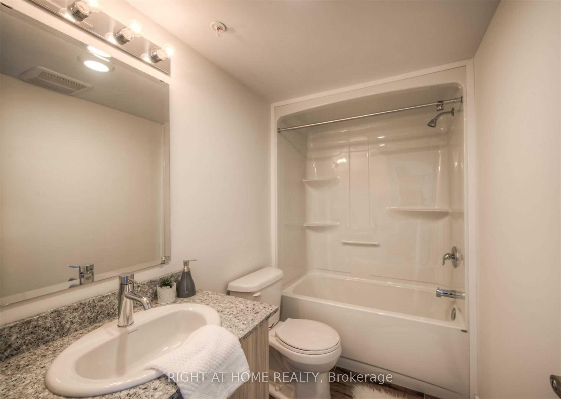 Photo 9 of Unit F608, 275 Larch Street, Waterloo — HOMEH