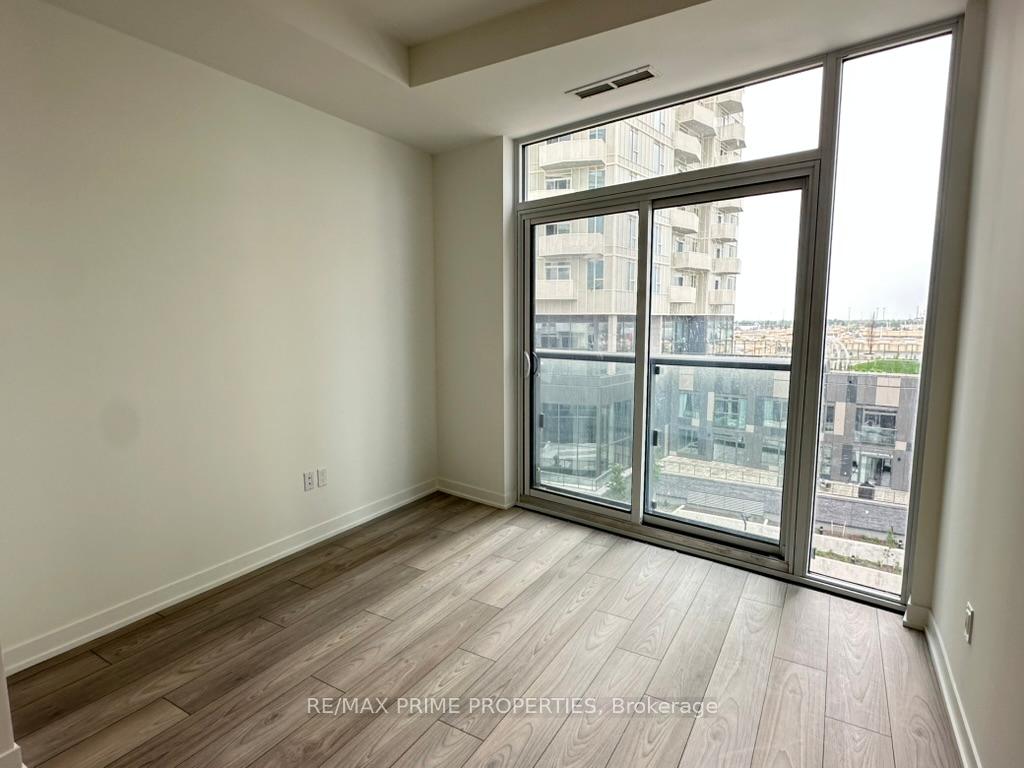 Photo 4 of Unit 604, 474 Caldari Road, Vaughan, Concord — HOMEH