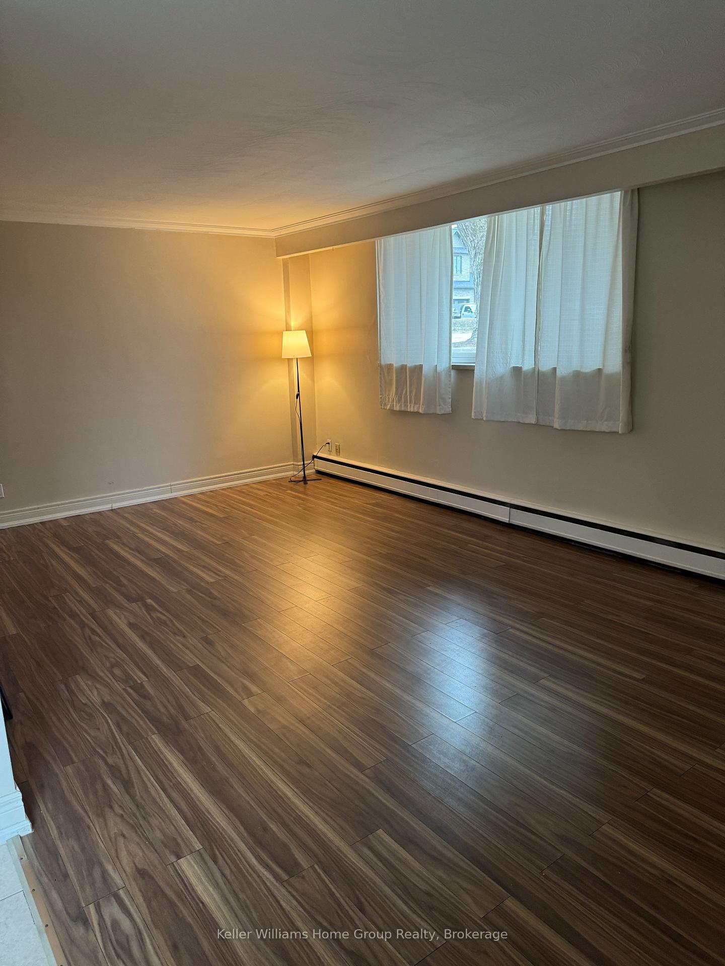Photo 2 of Unit Unit 1, 6 Forest Hill Drive, Guelph, Dovercliffe Park/Old University — HOMEH