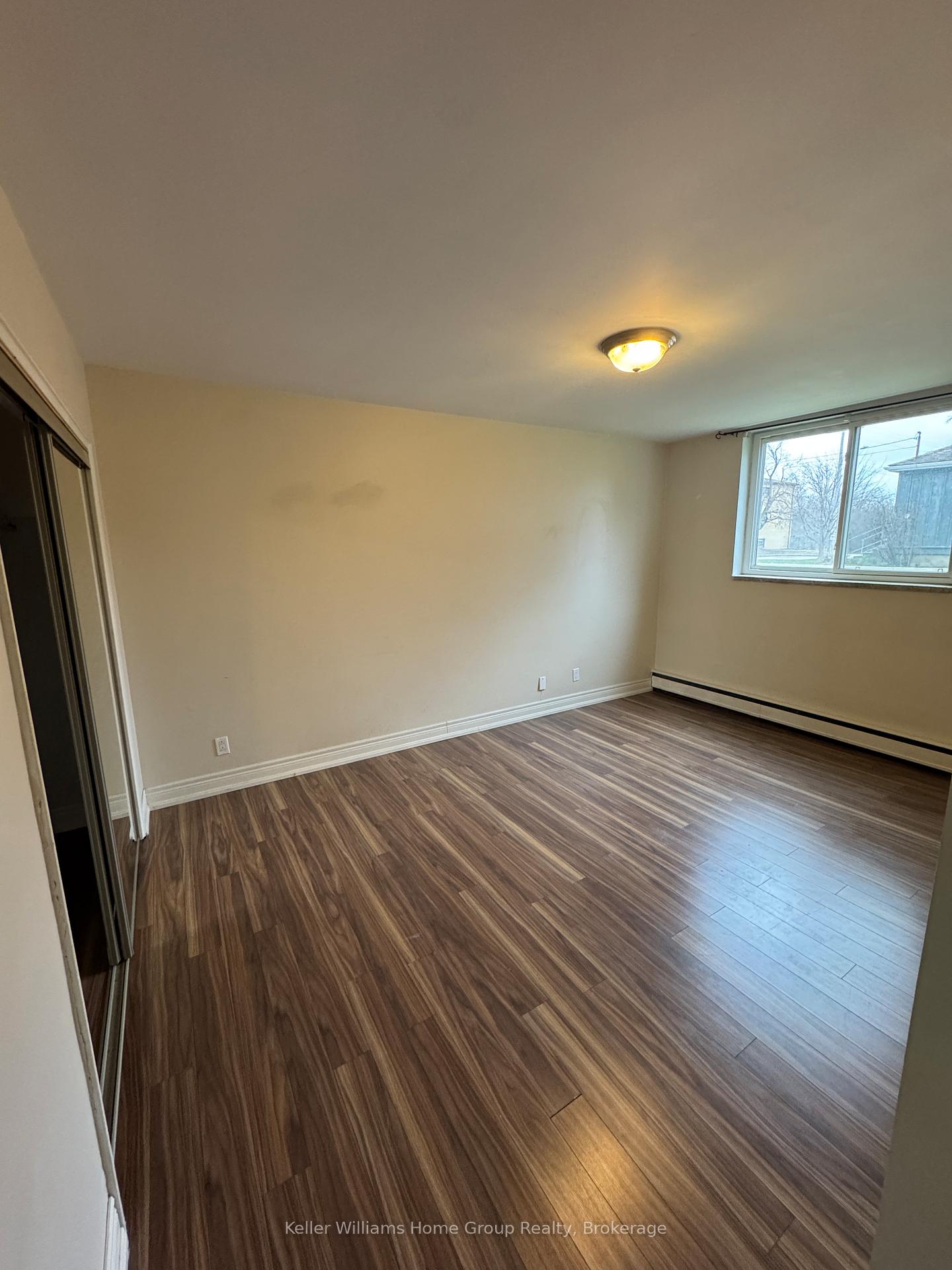 Photo 9 of Unit Unit 1, 6 Forest Hill Drive, Guelph, Dovercliffe Park/Old University — HOMEH