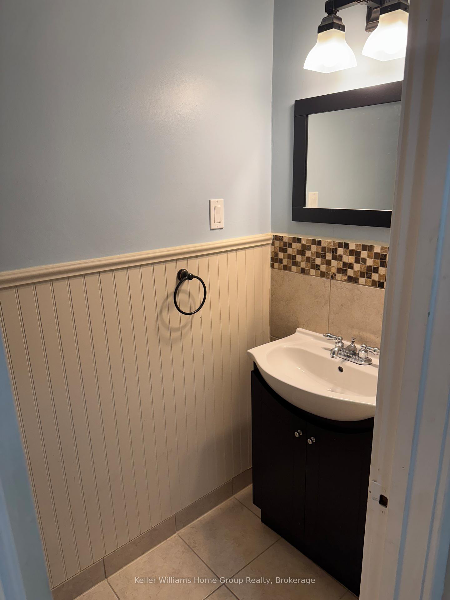 Photo 11 of Unit Unit 1, 6 Forest Hill Drive, Guelph, Dovercliffe Park/Old University — HOMEH
