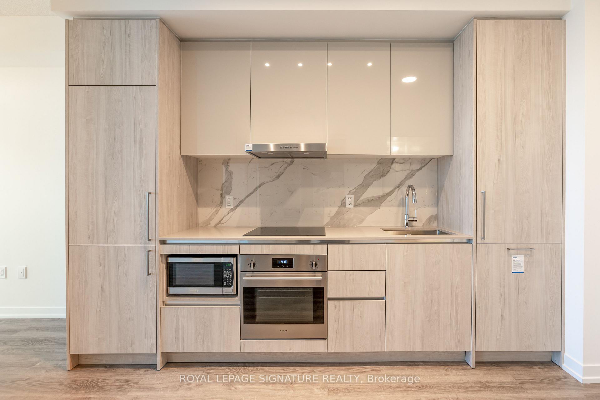 Photo 3 of Unit 4505, 195 Commerce Street, Vaughan, Vaughan Corporate Centre — HOMEH