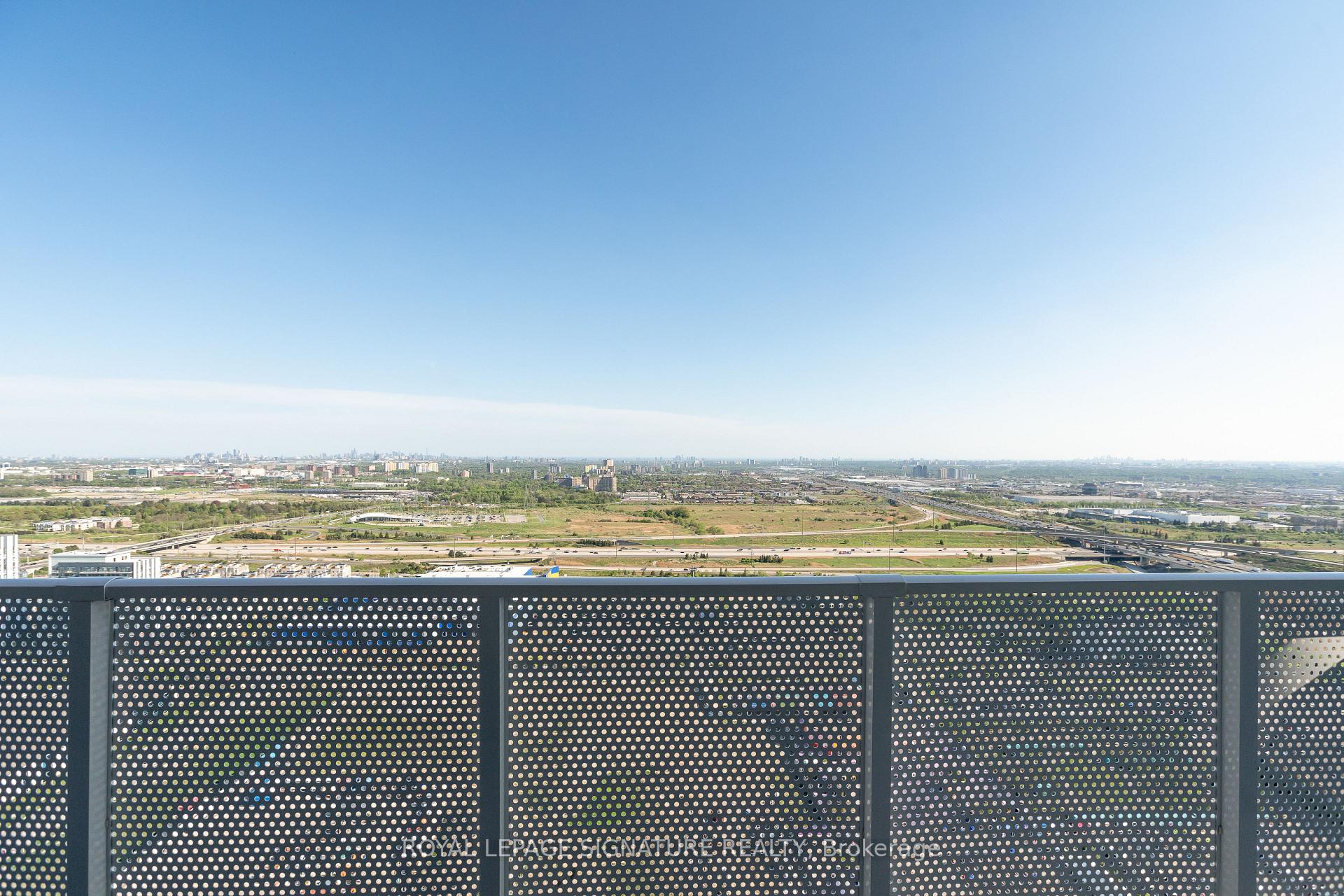 Photo 9 of Unit 4505, 195 Commerce Street, Vaughan, Vaughan Corporate Centre — HOMEH