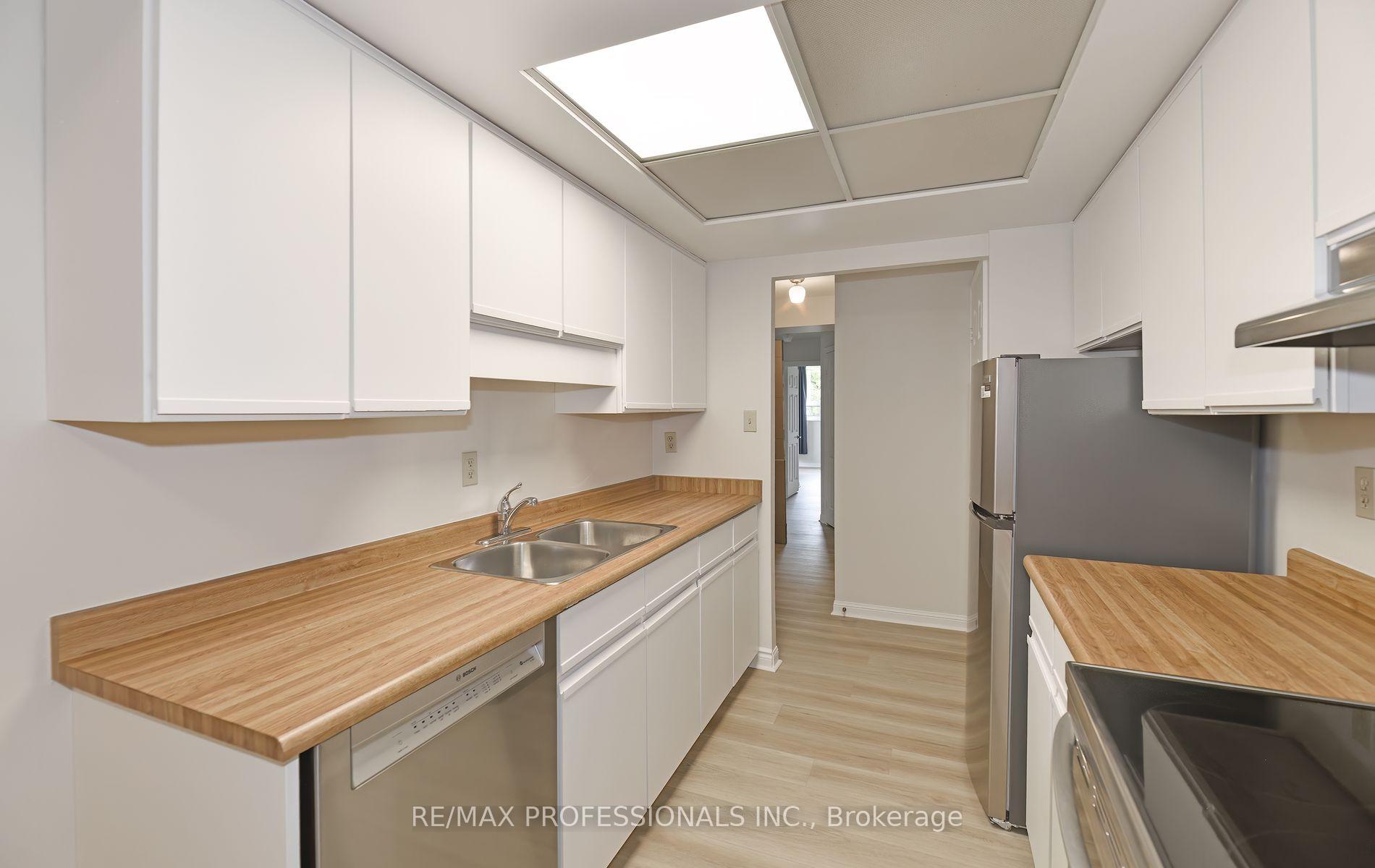 Photo 17 of Unit 206, 95 La Rose Avenue, Etobicoke, Humber Heights — HOMEH