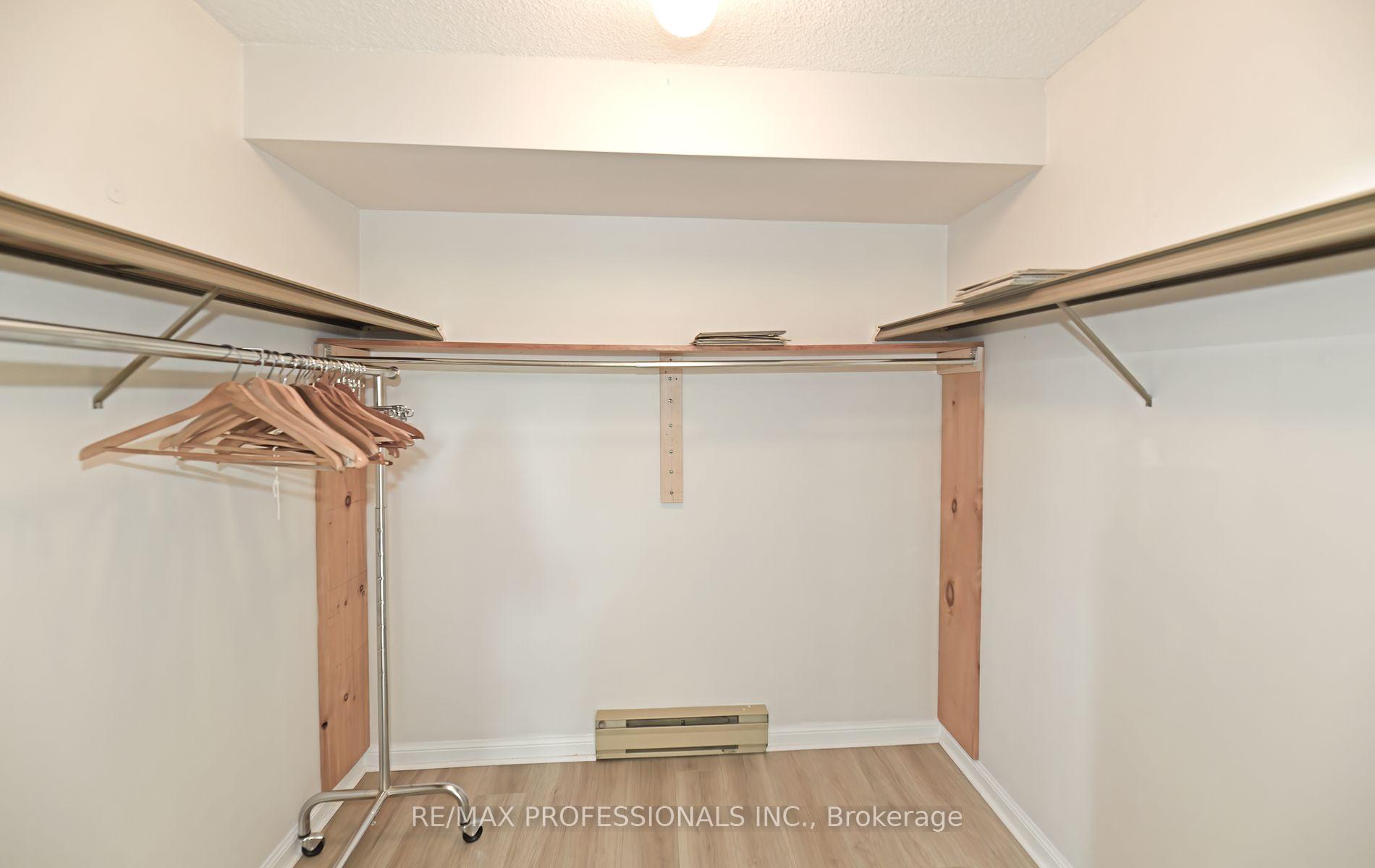 Photo 12 of Unit 206, 95 La Rose Avenue, Etobicoke, Humber Heights — HOMEH