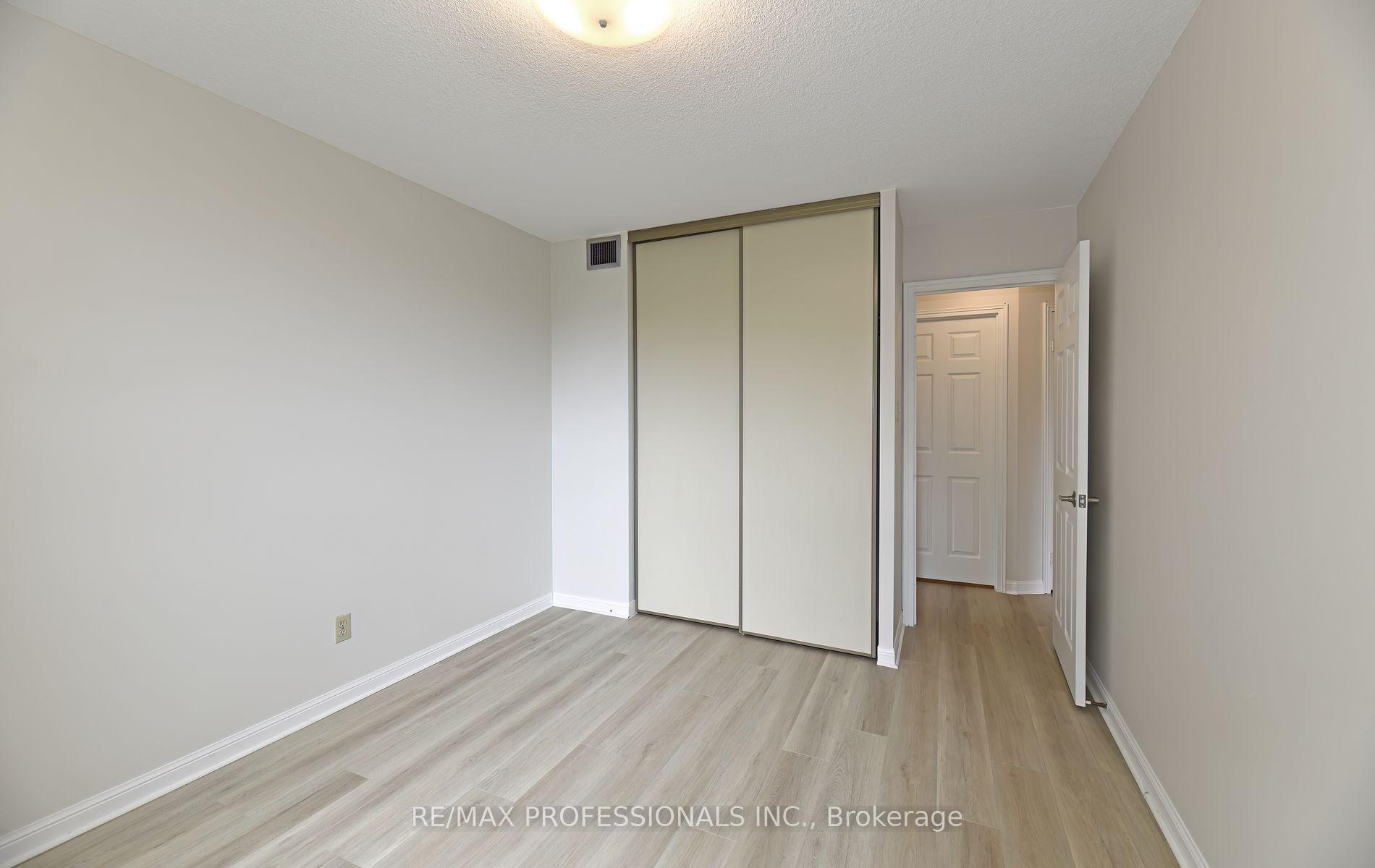 Photo 15 of Unit 206, 95 La Rose Avenue, Etobicoke, Humber Heights — HOMEH