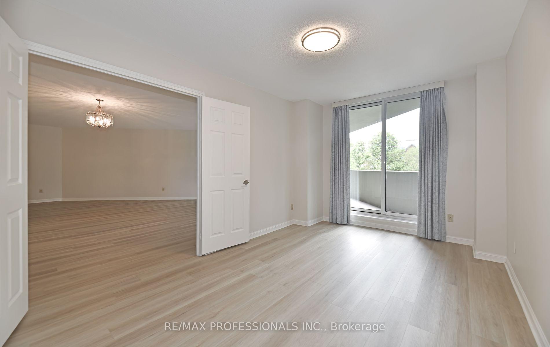 Photo 14 of Unit 206, 95 La Rose Avenue, Etobicoke, Humber Heights — HOMEH