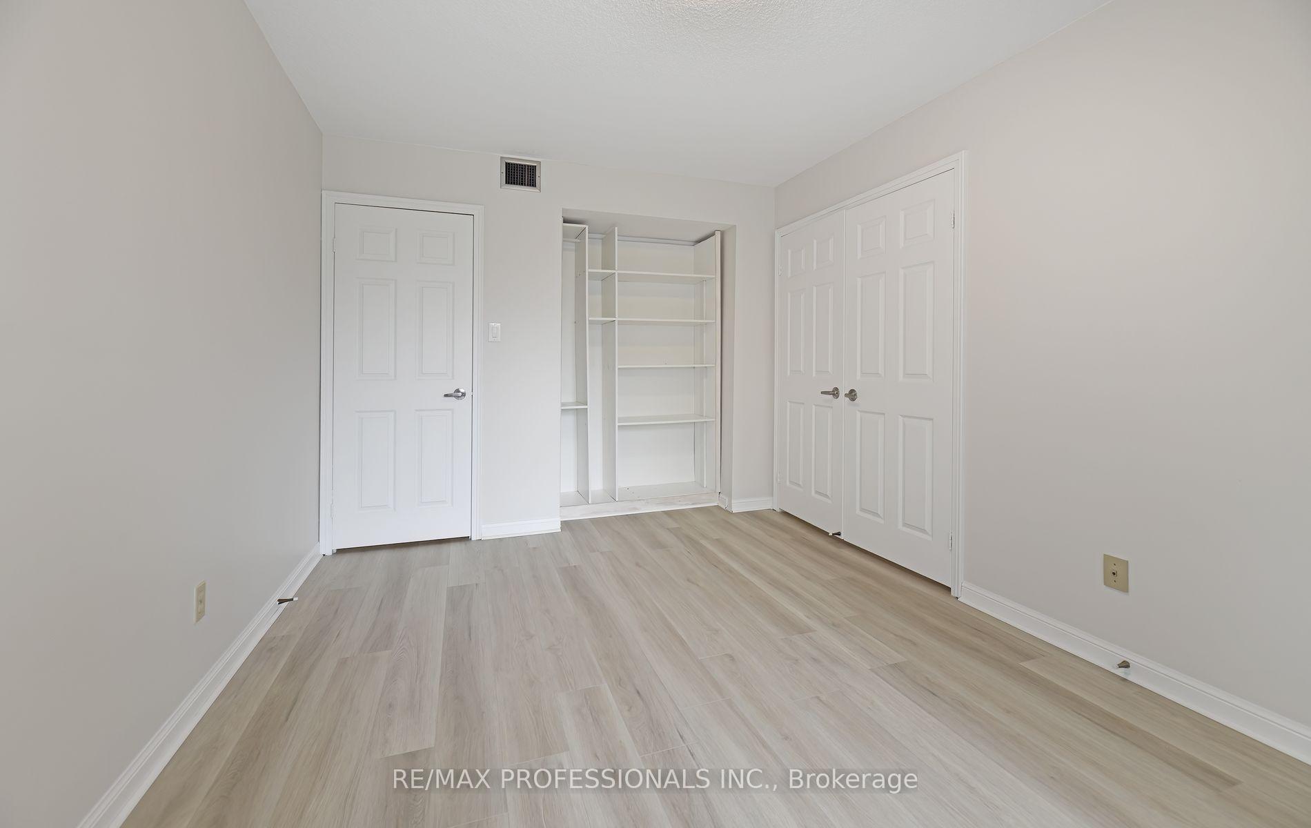Photo 11 of Unit 206, 95 La Rose Avenue, Etobicoke, Humber Heights — HOMEH