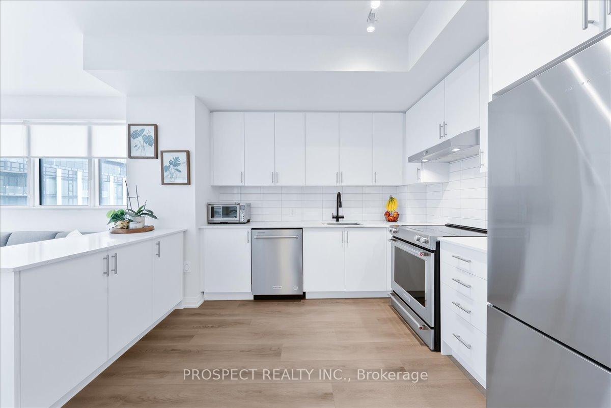 Photo 11 of Unit 505, 9000 Jane Street, Vaughan, Vellore Village — HOMEH