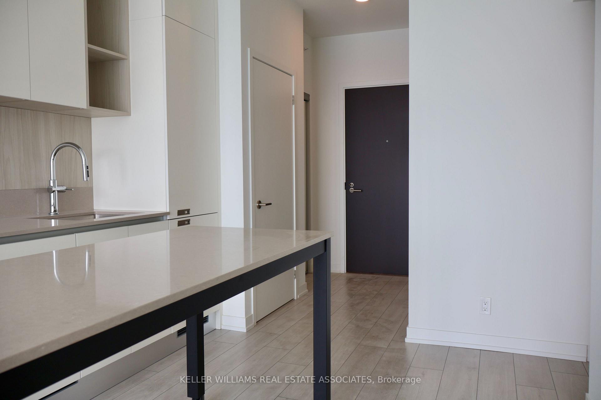 Photo 5 of Unit 2808, 39 Mary Street, Barrie, City Centre — HOMEH