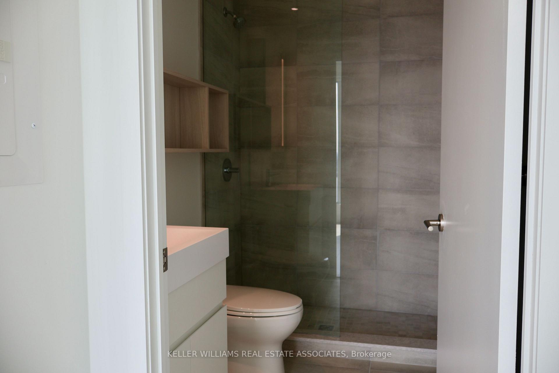 Photo 17 of Unit 2808, 39 Mary Street, Barrie, City Centre — HOMEH
