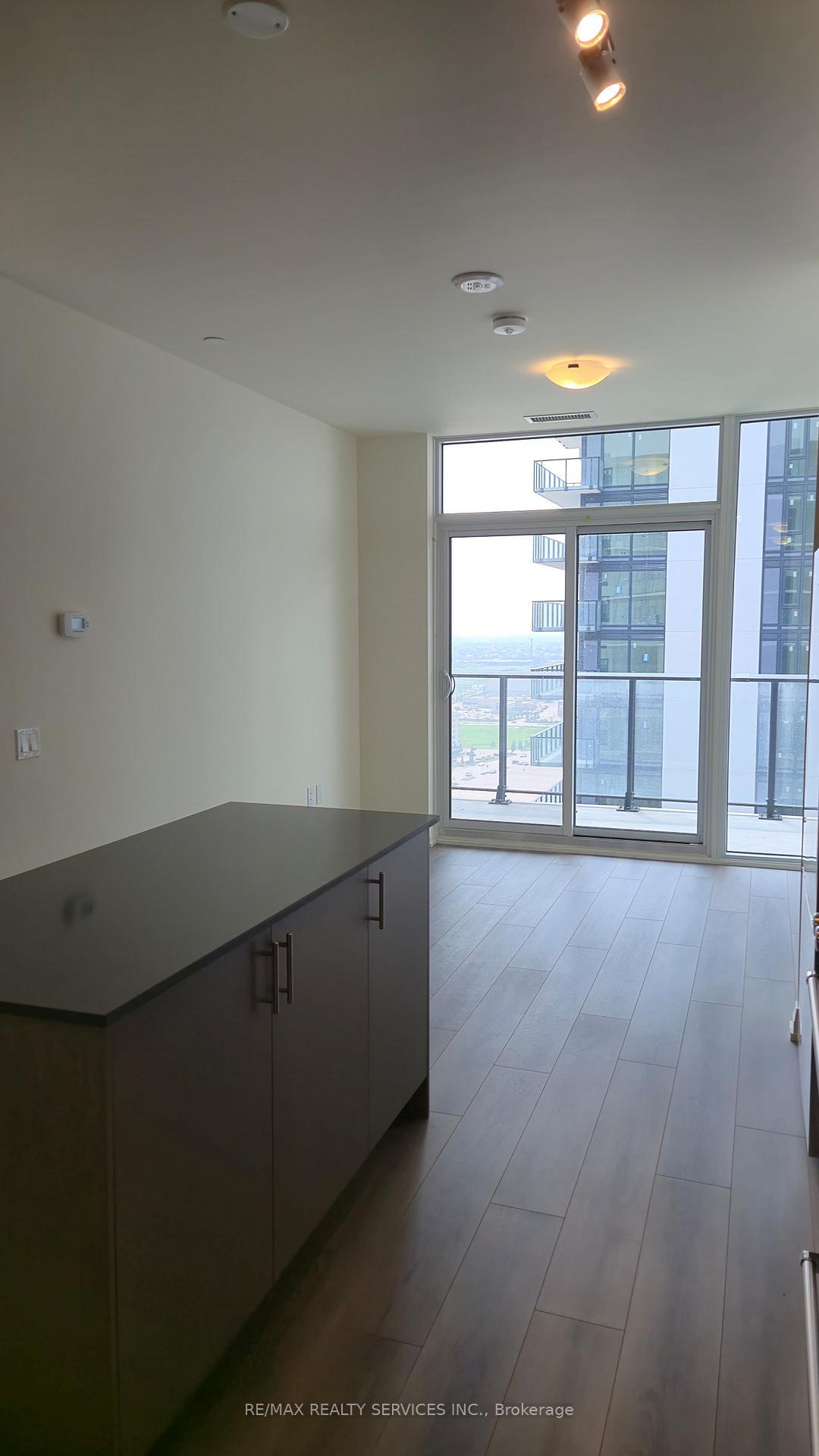Photo 13 of Unit 2401, 8960 Jane Street, Vaughan, Concord — HOMEH