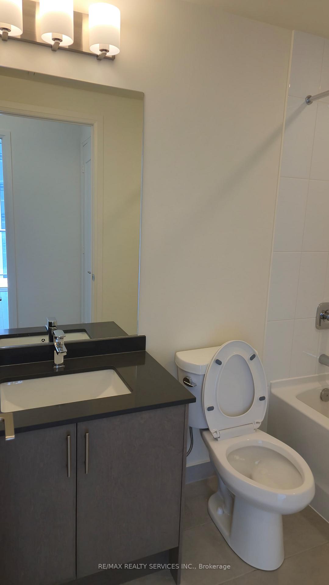 Photo 17 of Unit 2401, 8960 Jane Street, Vaughan, Concord — HOMEH