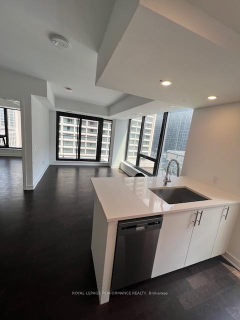 Photo 6 of Unit 707, 340 Queen Street, Ottawa, Ottawa Centre — HOMEH
