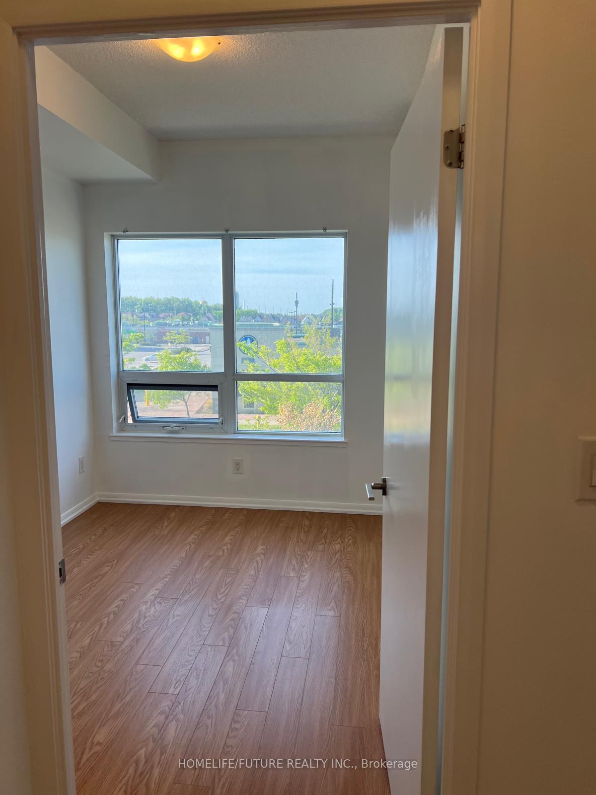 Photo 4 of Unit 209, 540 Bur Oak Avenue, Markham, Berczy — HOMEH