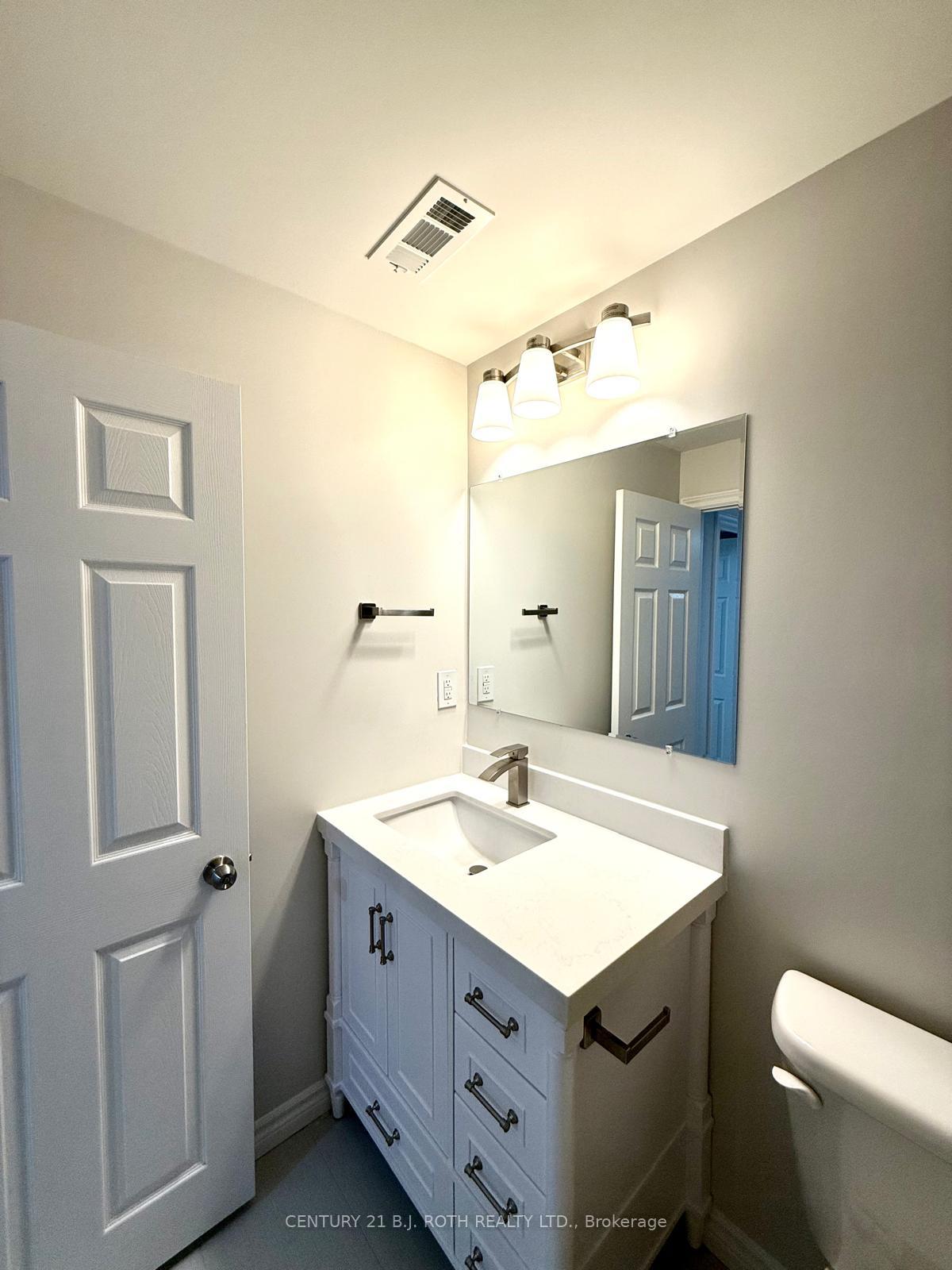Photo 8 of Unit 1, 105 Westminster Circle, Barrie, Innis-Shore — HOMEH