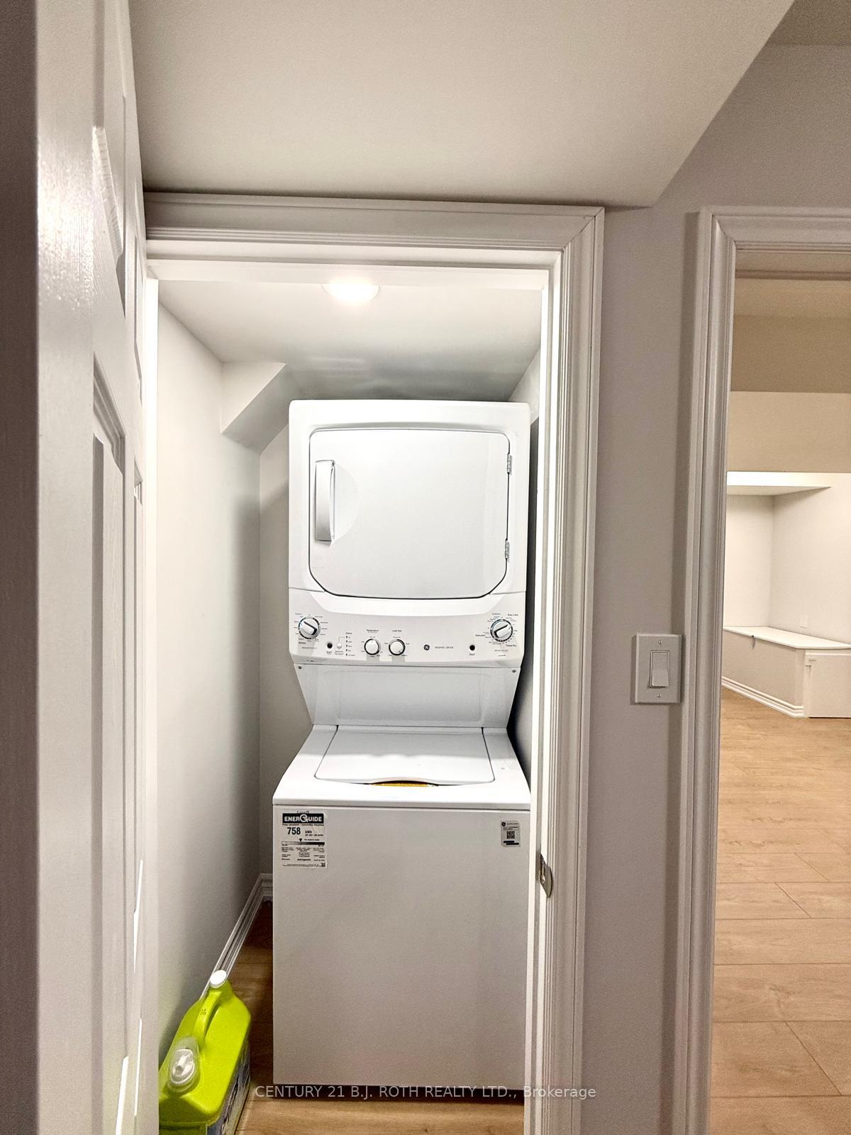 Photo 11 of Unit 1, 105 Westminster Circle, Barrie, Innis-Shore — HOMEH