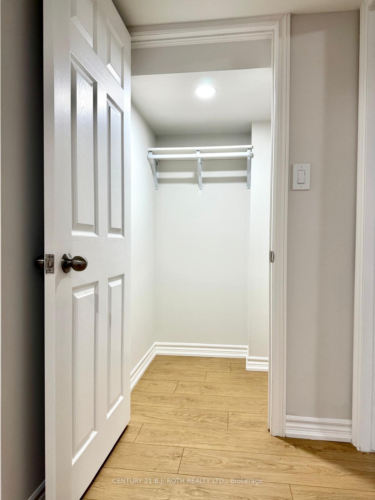 Photo 12 of Unit 1, 105 Westminster Circle, Barrie, Innis-Shore — HOMEH