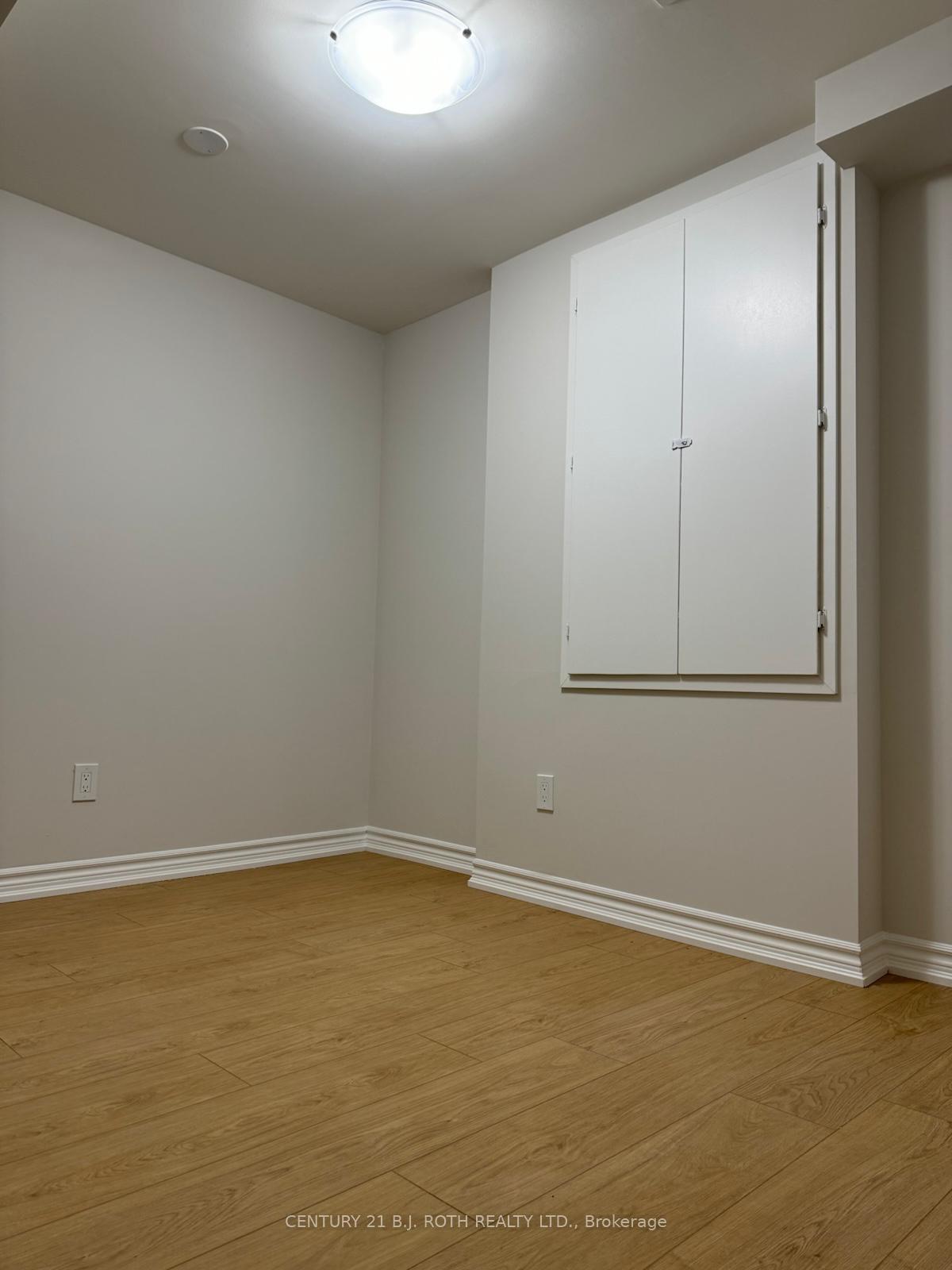 Photo 15 of Unit 1, 105 Westminster Circle, Barrie, Innis-Shore — HOMEH