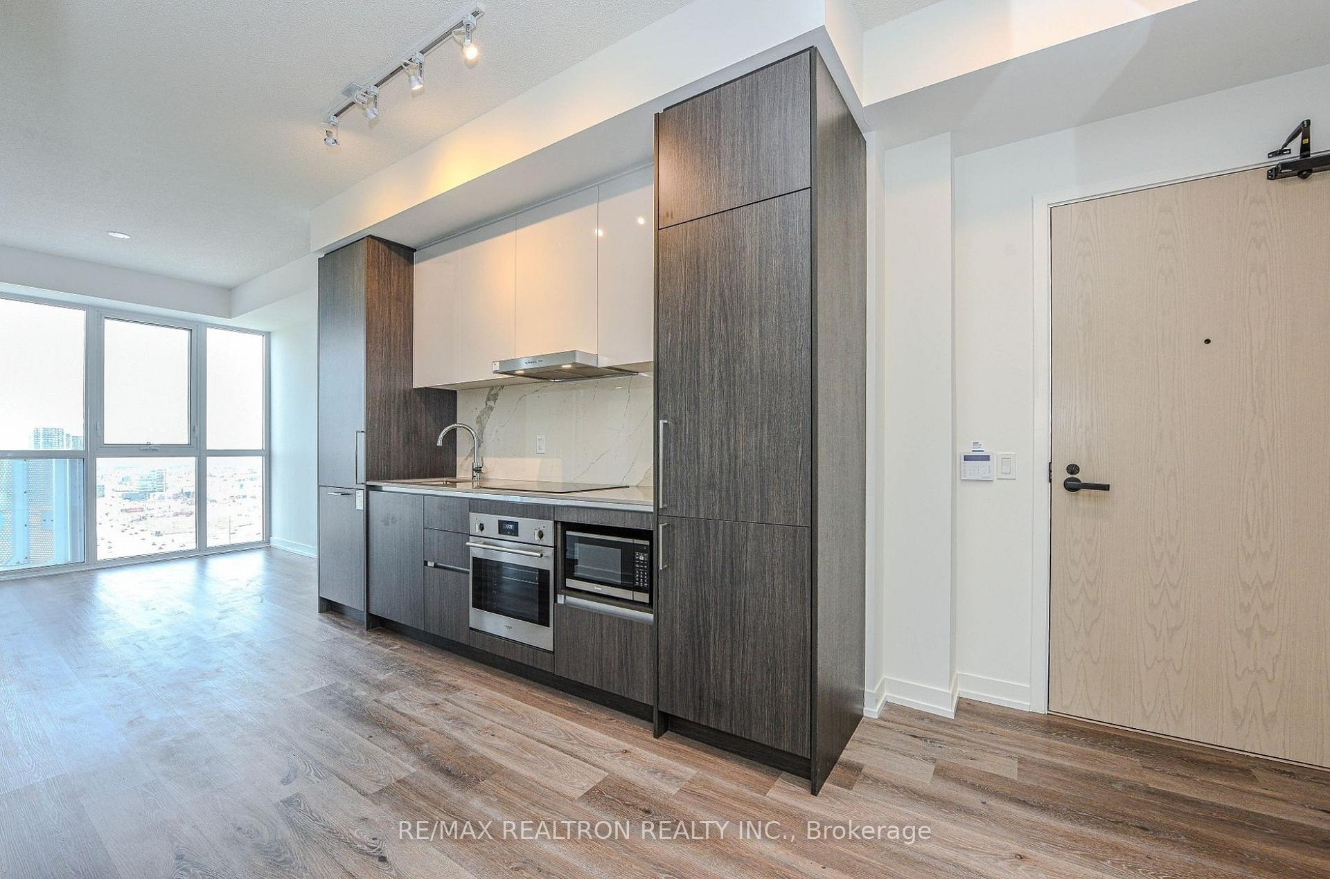 Photo 7 of Unit 4208, 225 Commerce Street, Vaughan, Vaughan Corporate Centre — HOMEH