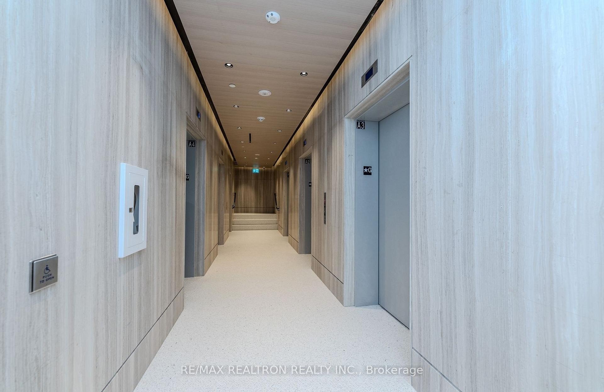Photo 5 of Unit 4208, 225 Commerce Street, Vaughan, Vaughan Corporate Centre — HOMEH