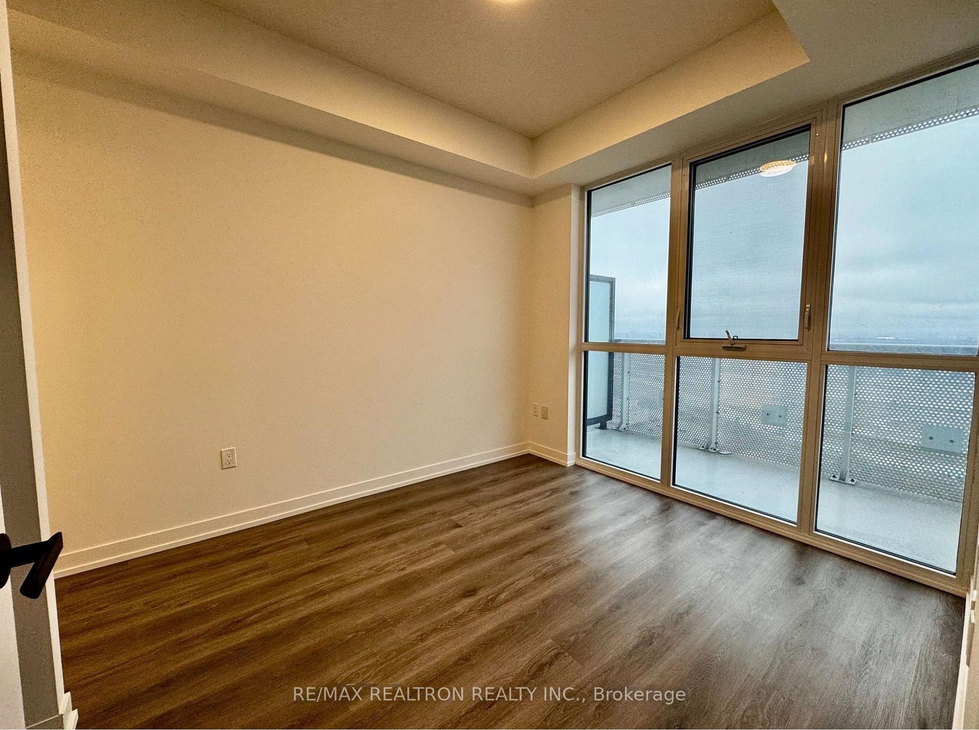 Photo 11 of Unit 4208, 225 Commerce Street, Vaughan, Vaughan Corporate Centre — HOMEH