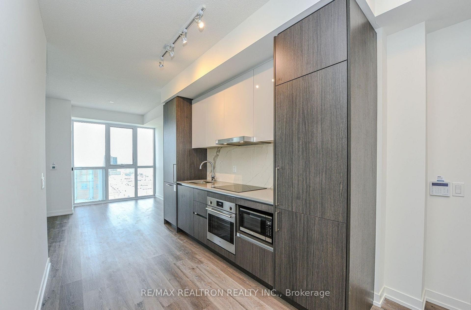 Photo 12 of Unit 4208, 225 Commerce Street, Vaughan, Vaughan Corporate Centre — HOMEH
