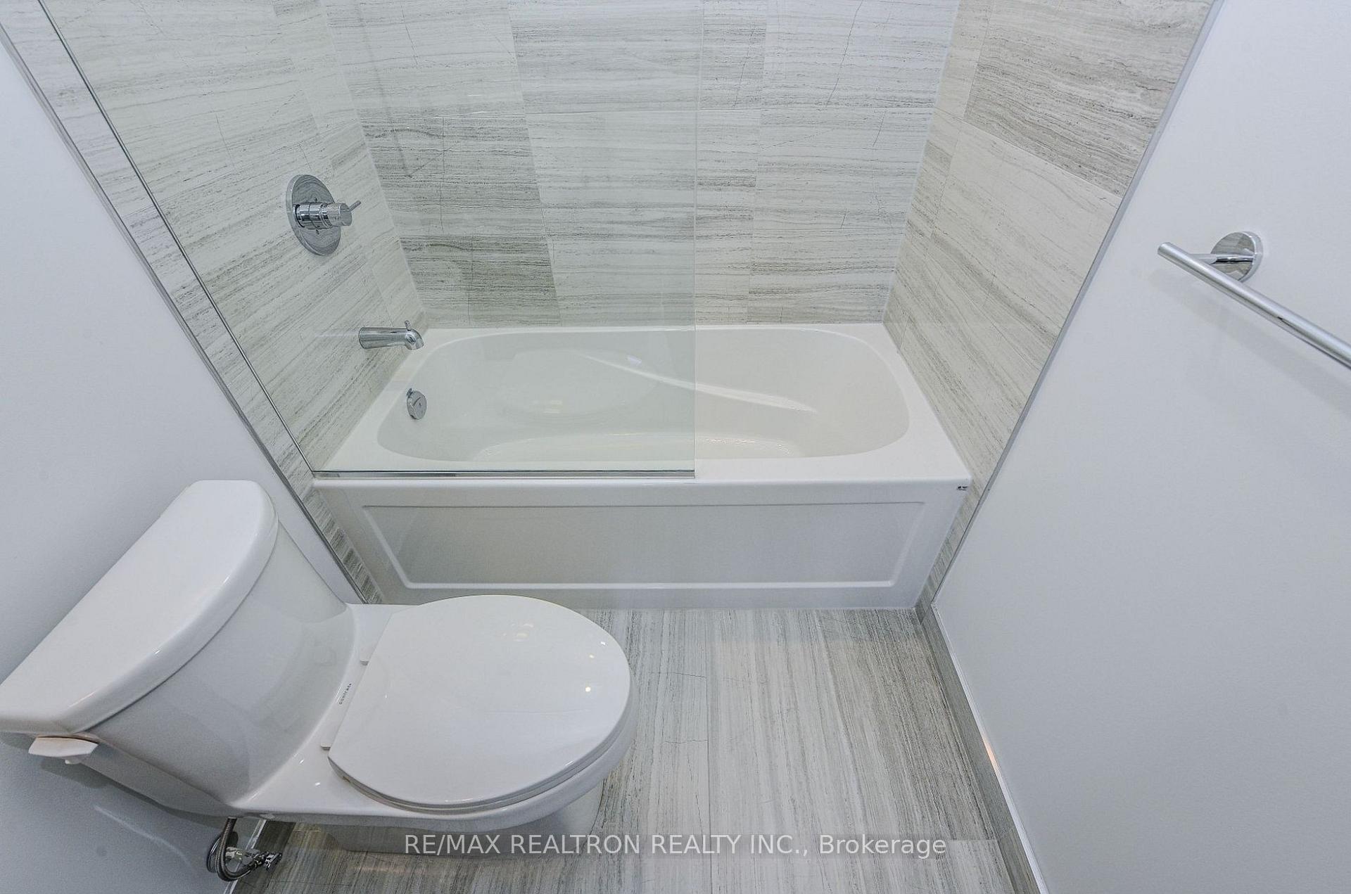 Photo 9 of Unit 4208, 225 Commerce Street, Vaughan, Vaughan Corporate Centre — HOMEH