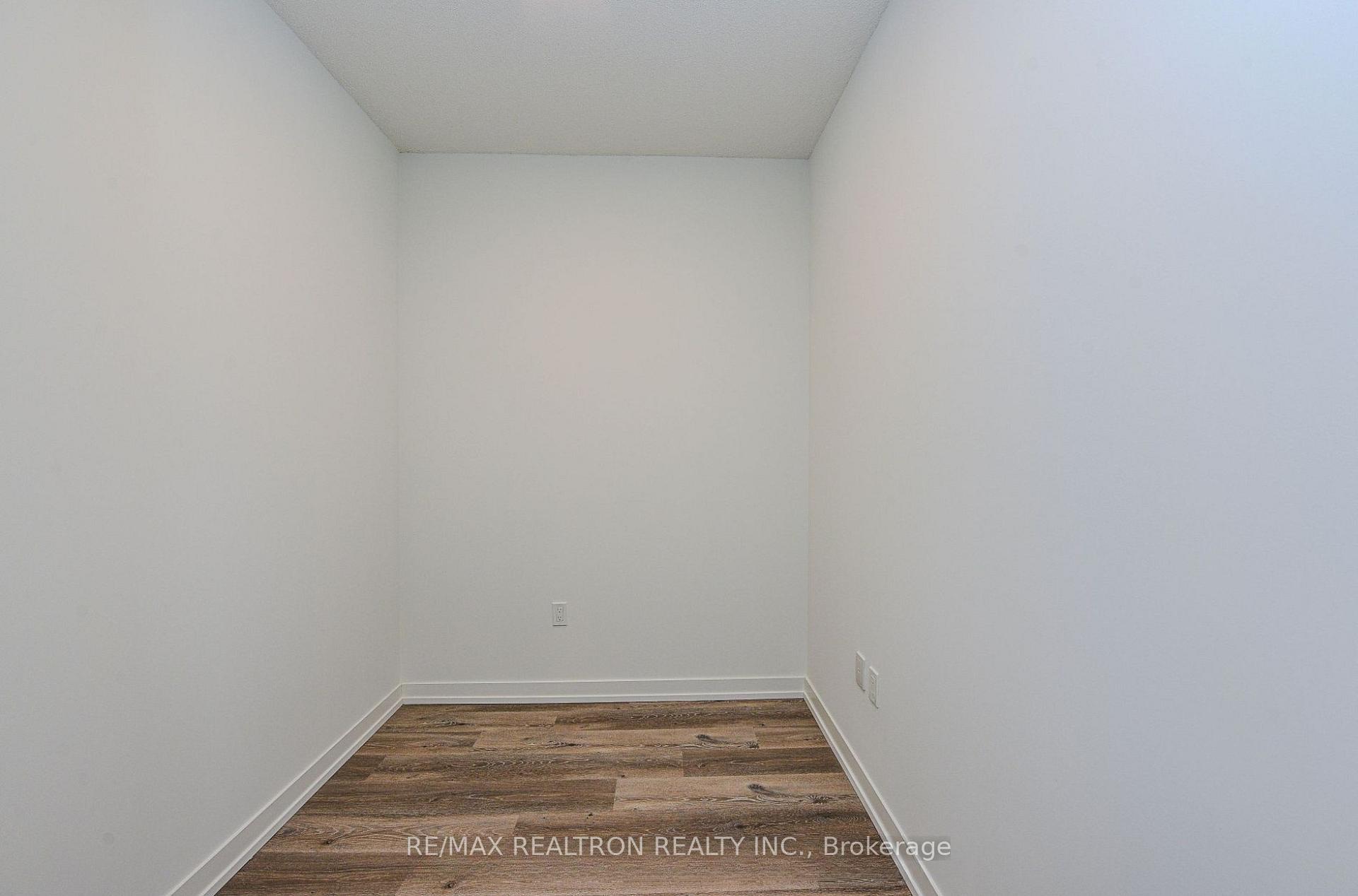 Photo 2 of Unit 4208, 225 Commerce Street, Vaughan, Vaughan Corporate Centre — HOMEH