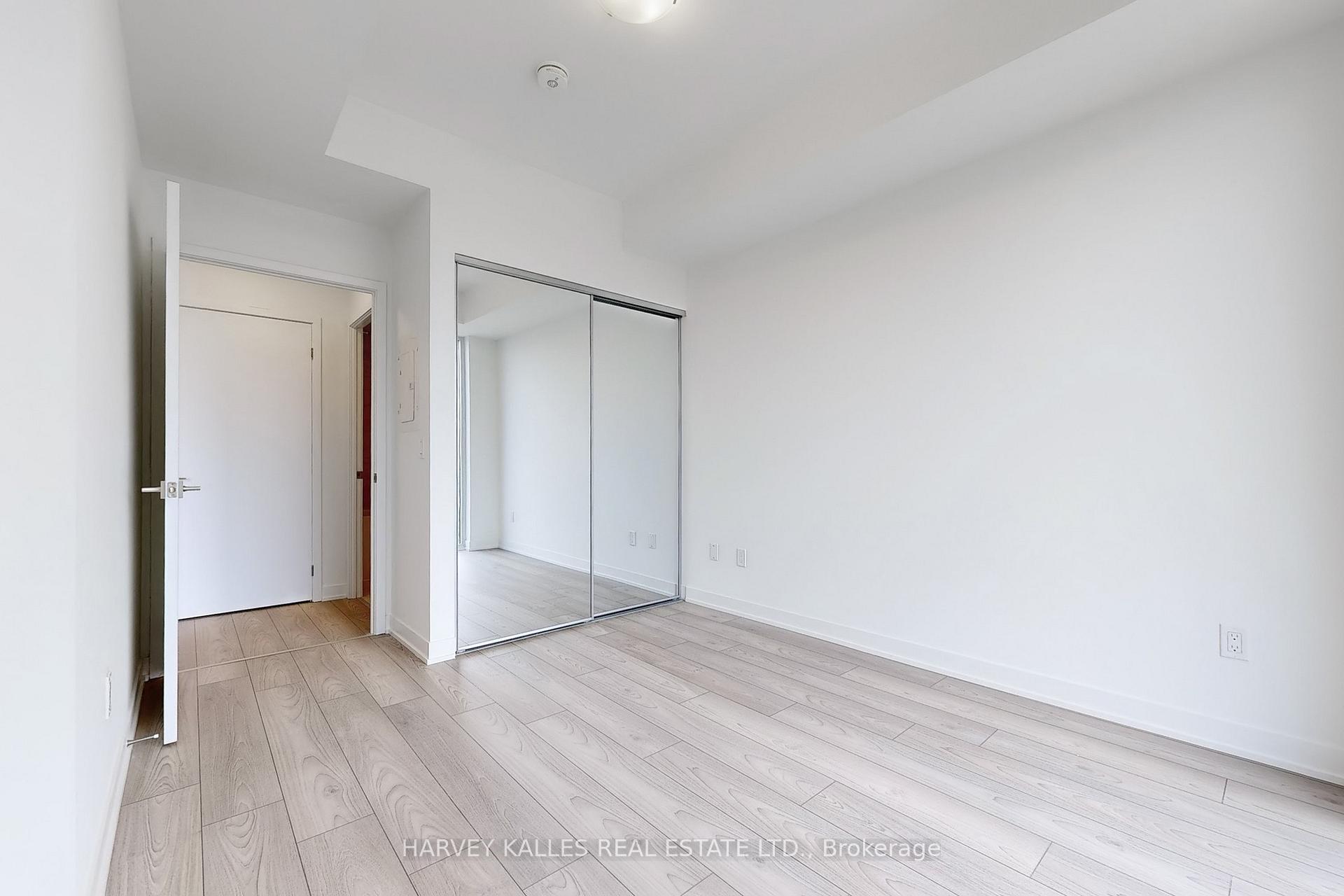 Photo 6 of Unit 1927, 498 Caldari Road, Vaughan, Concord — HOMEH