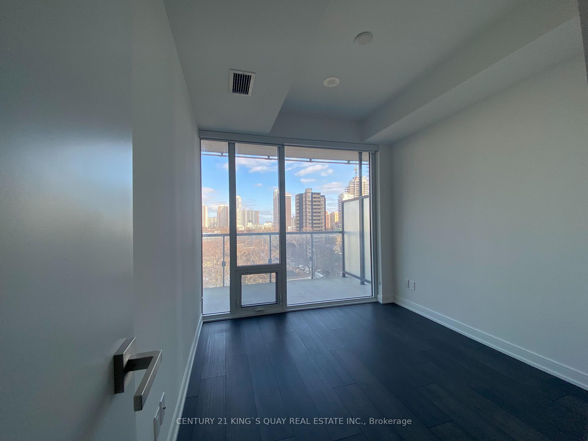 Photo 5 of Unit 804, 3 Gloucester Street, Toronto, Church-Yonge Corridor — HOMEH
