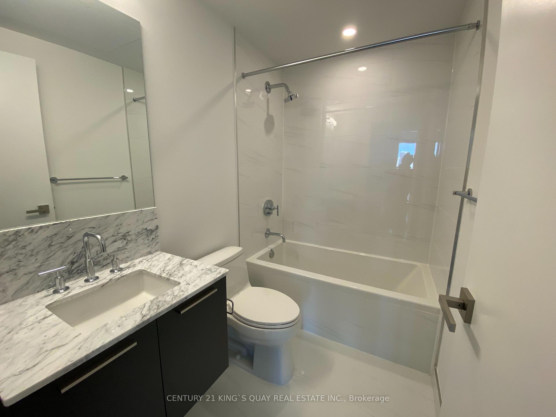 Photo 2 of Unit 804, 3 Gloucester Street, Toronto, Church-Yonge Corridor — HOMEH