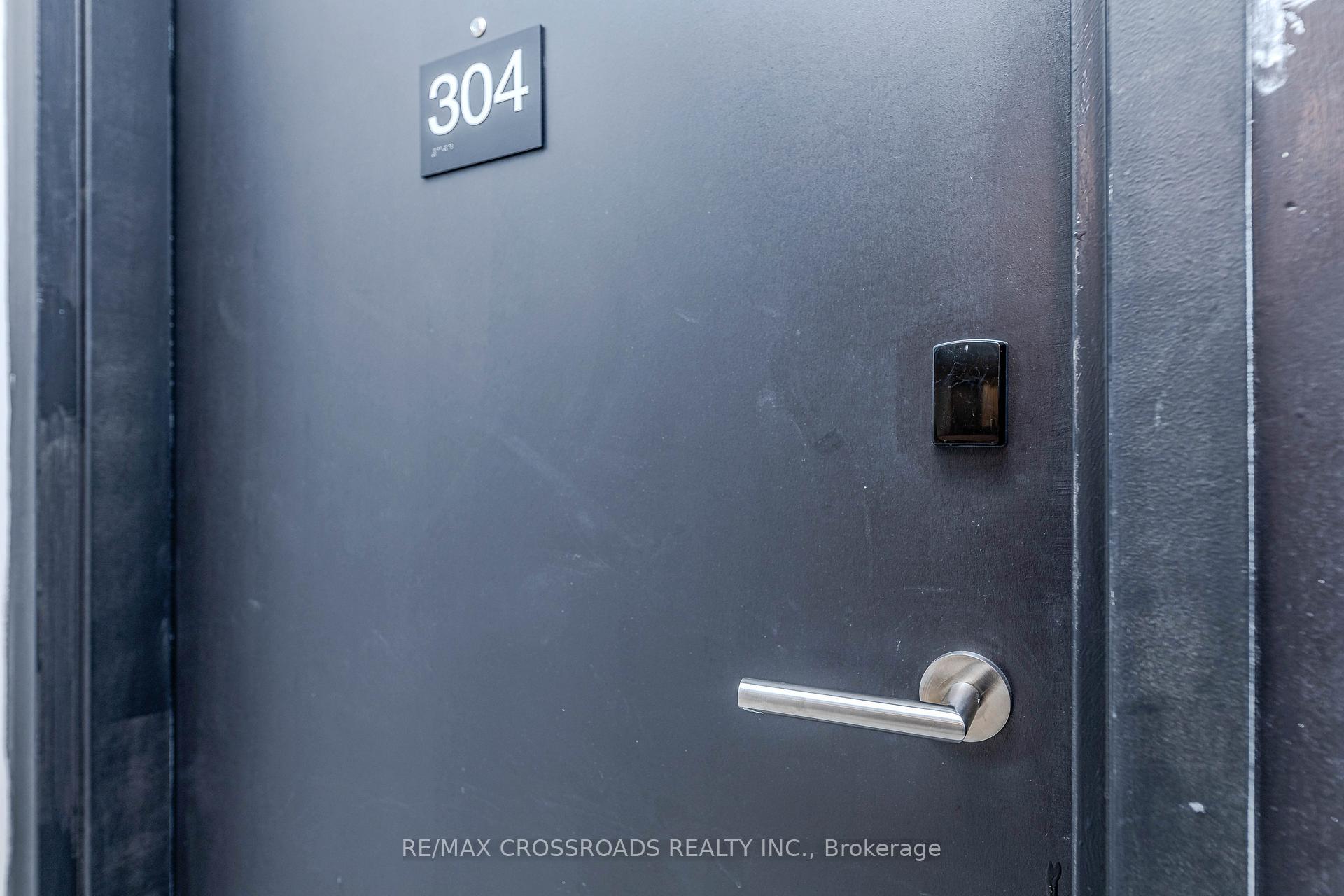 Photo 5 of Unit 304, 6 Chartwell Road, Etobicoke, Stonegate-Queensway — HOMEH
