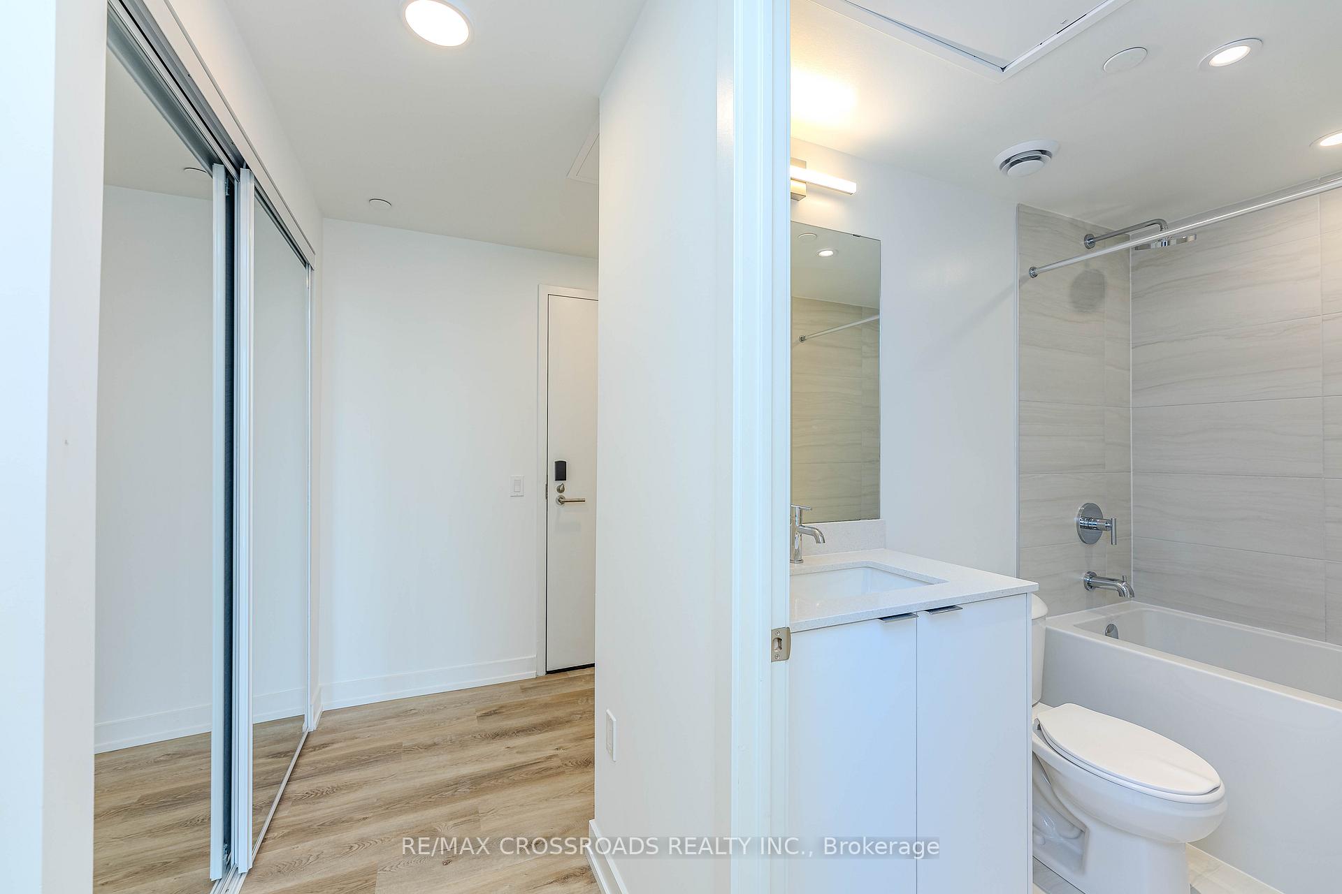 Photo 9 of Unit 304, 6 Chartwell Road, Etobicoke, Stonegate-Queensway — HOMEH