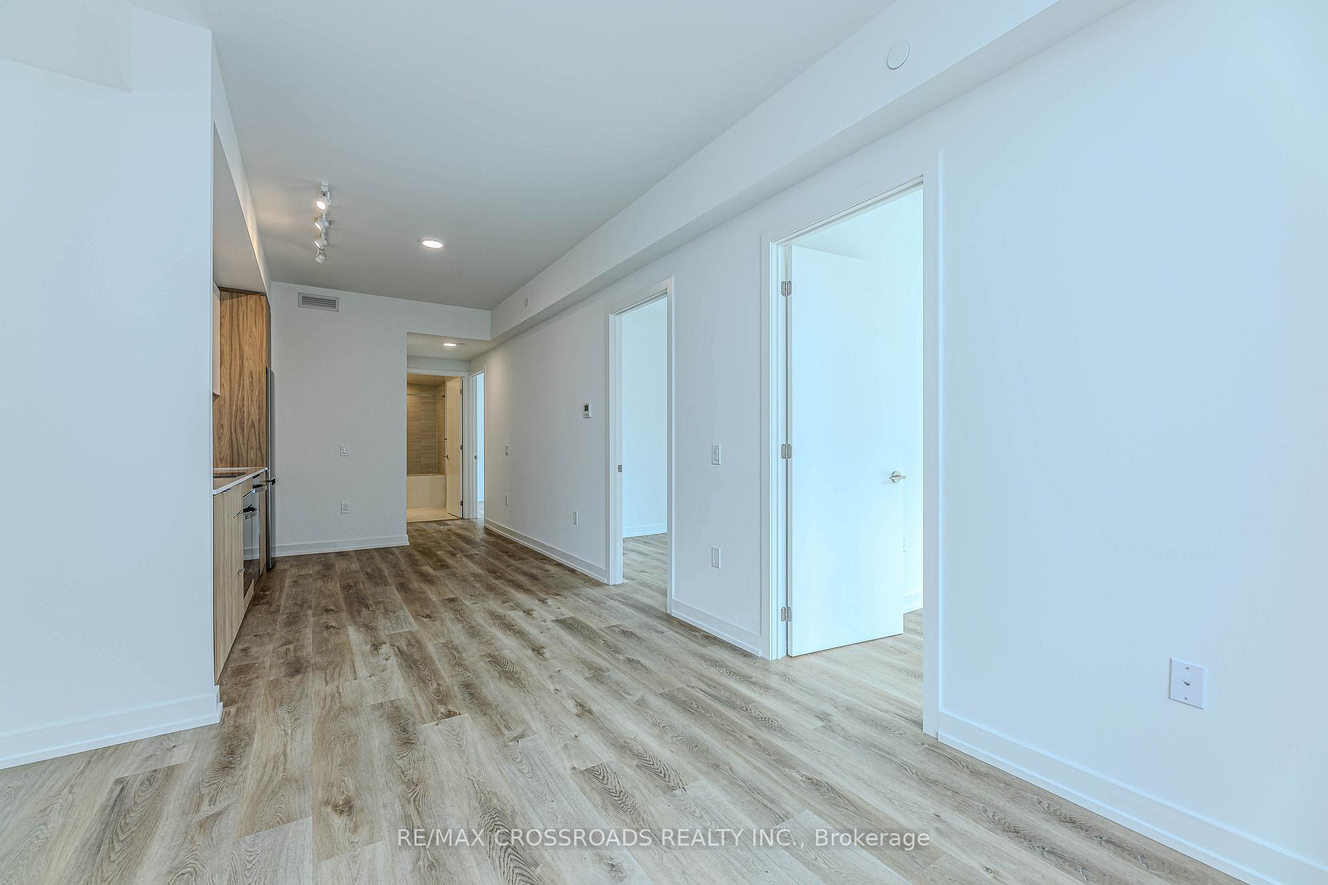 Photo 16 of Unit 304, 6 Chartwell Road, Etobicoke, Stonegate-Queensway — HOMEH