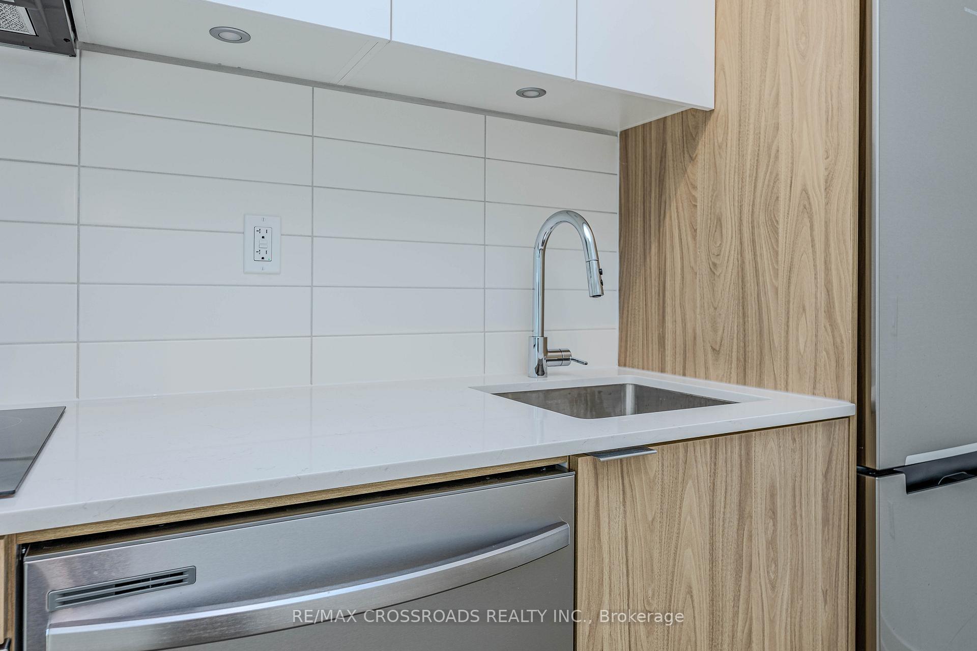 Photo 24 of Unit 304, 6 Chartwell Road, Etobicoke, Stonegate-Queensway — HOMEH