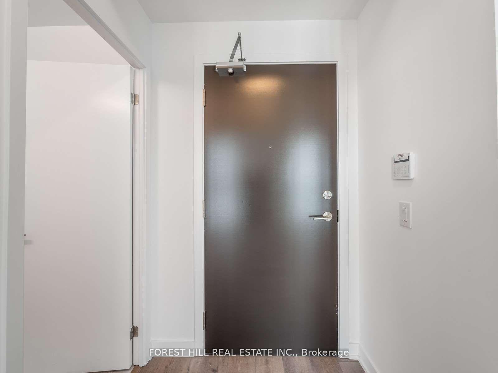 Photo 8 of Unit 903, 38 Honeycrisp Crescent, Vaughan, Concord — HOMEH