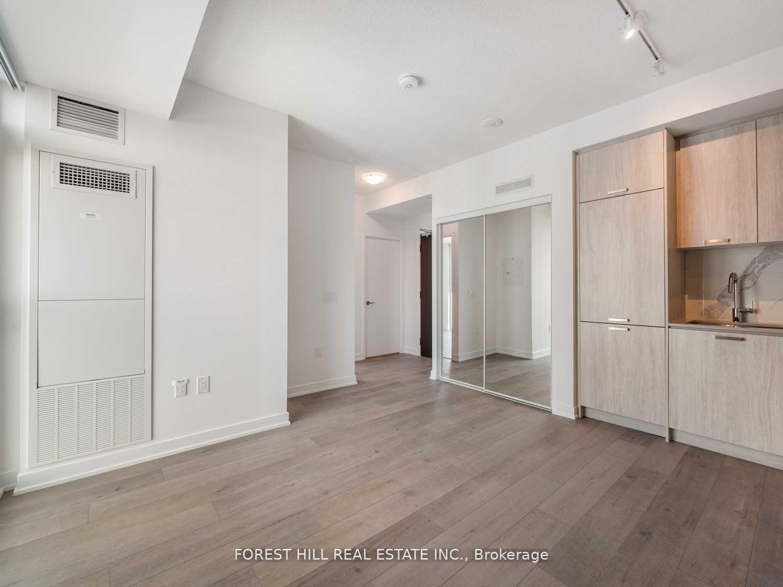 Photo 17 of Unit 903, 38 Honeycrisp Crescent, Vaughan, Concord — HOMEH