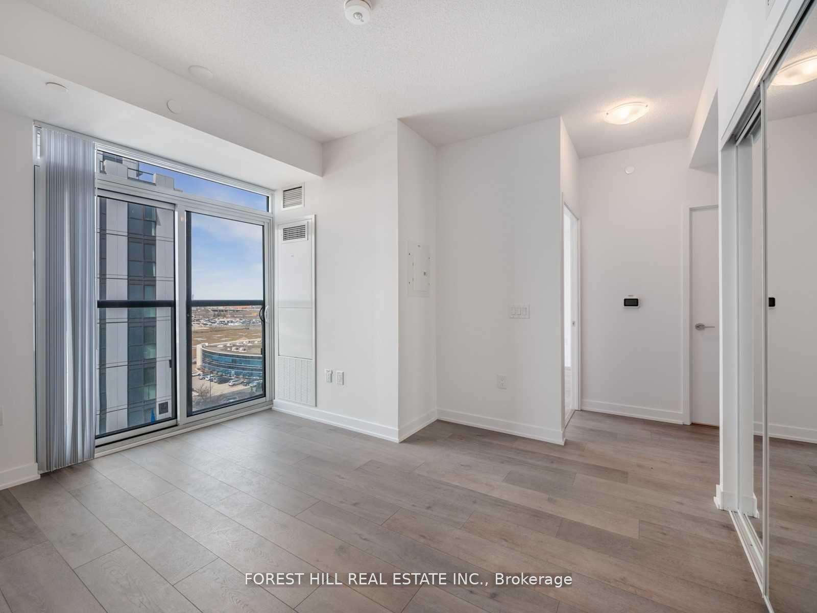 Photo 15 of Unit 903, 38 Honeycrisp Crescent, Vaughan, Concord — HOMEH