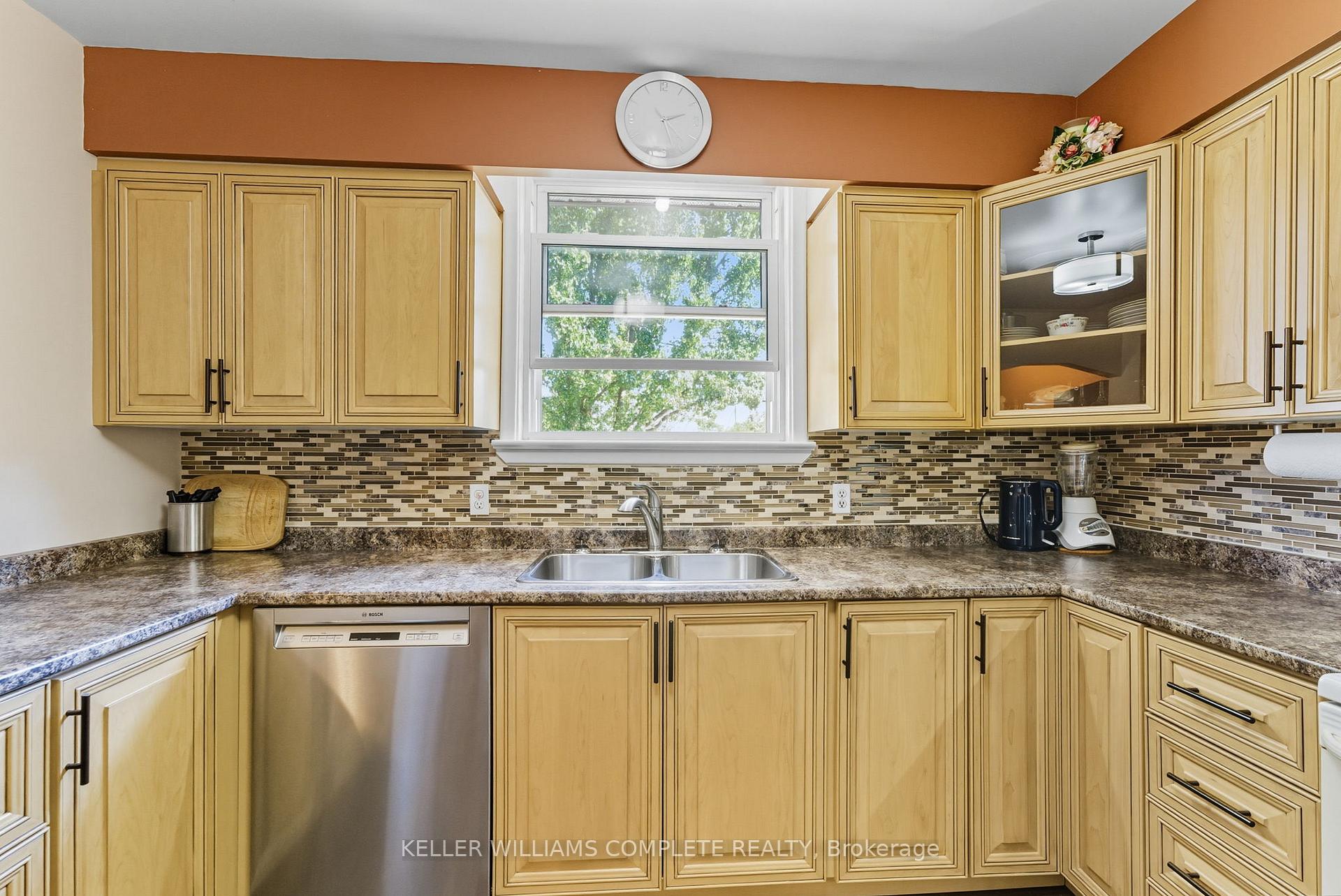 Photo 6 of 446 East 42nd Street, Hamilton, Hampton Heights — HOMEH