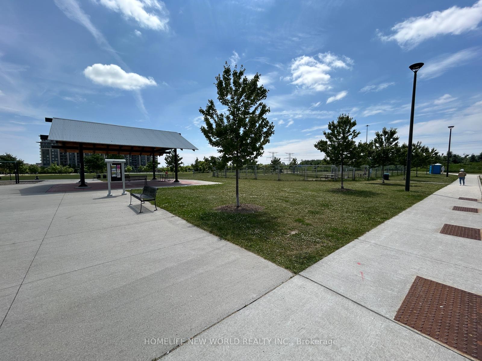 Photo 10 of Unit 103, 37 Galleria Parkway, Markham, Commerce Valley — HOMEH
