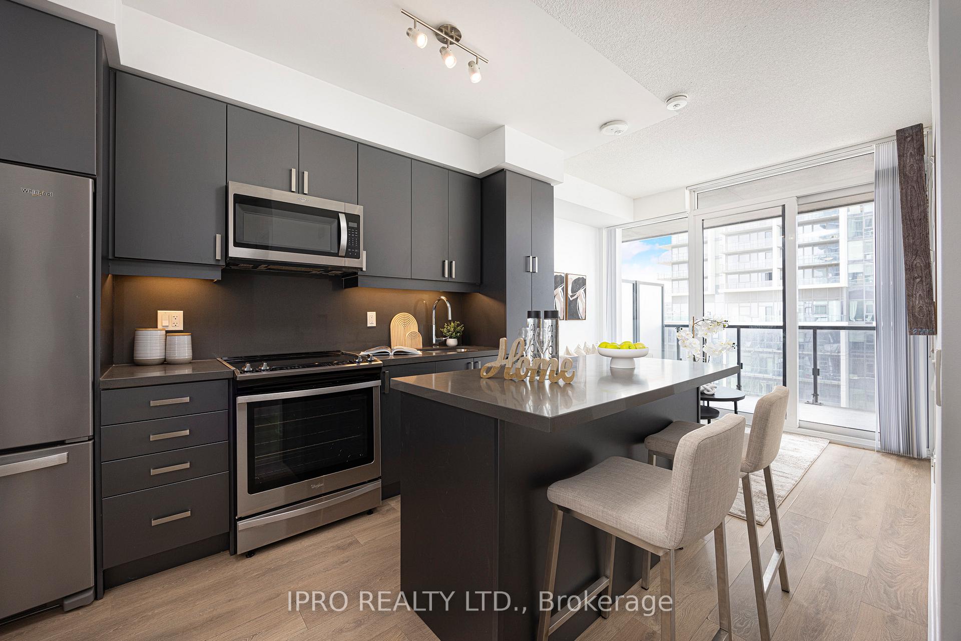 Photo 4 of Unit 809, 7895 Jane Street, Vaughan, Concord — HOMEH