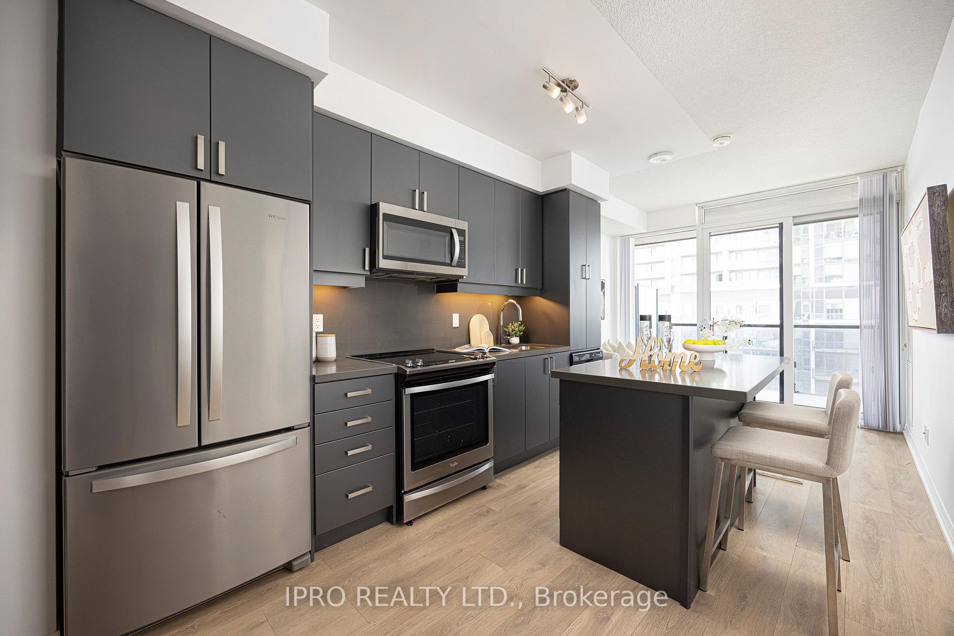 Photo 11 of Unit 809, 7895 Jane Street, Vaughan, Concord — HOMEH