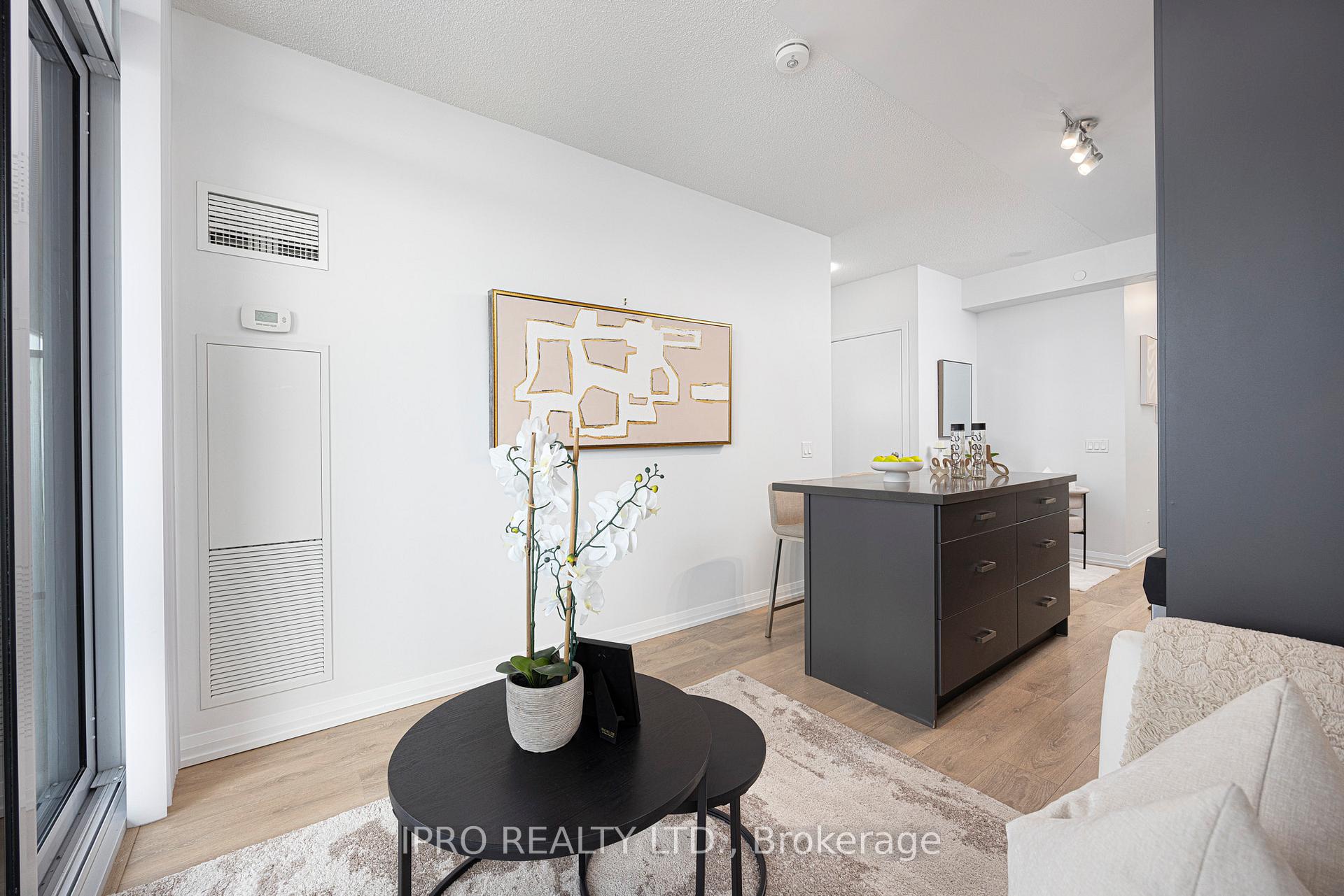 Photo 15 of Unit 809, 7895 Jane Street, Vaughan, Concord — HOMEH
